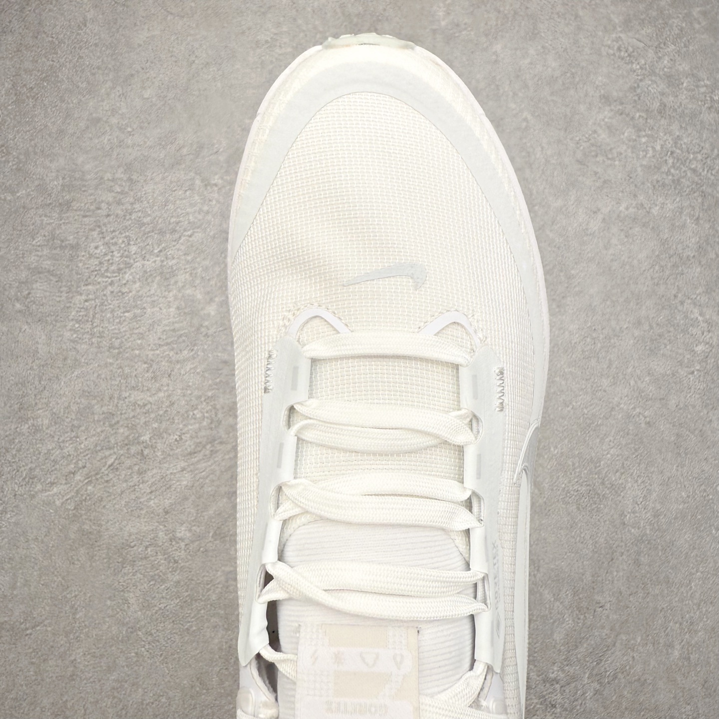 图片[4]-NK Vomero 18 GTX 时尚舒适 网布防滑耐磨 低帮跑步鞋 实拍调校N版已经零色差零失真 百分百还原实物色彩所见即所得 不存在货不对板色差等低级问题 选购参考实物拍摄 不混卖不参货 只用心做好货严格选品 承诺混一赔十 尺码：36 36.5 37.5 38 38.5 39 40 40.5 41 42 42.5 43 44 44.5 45-选品中心