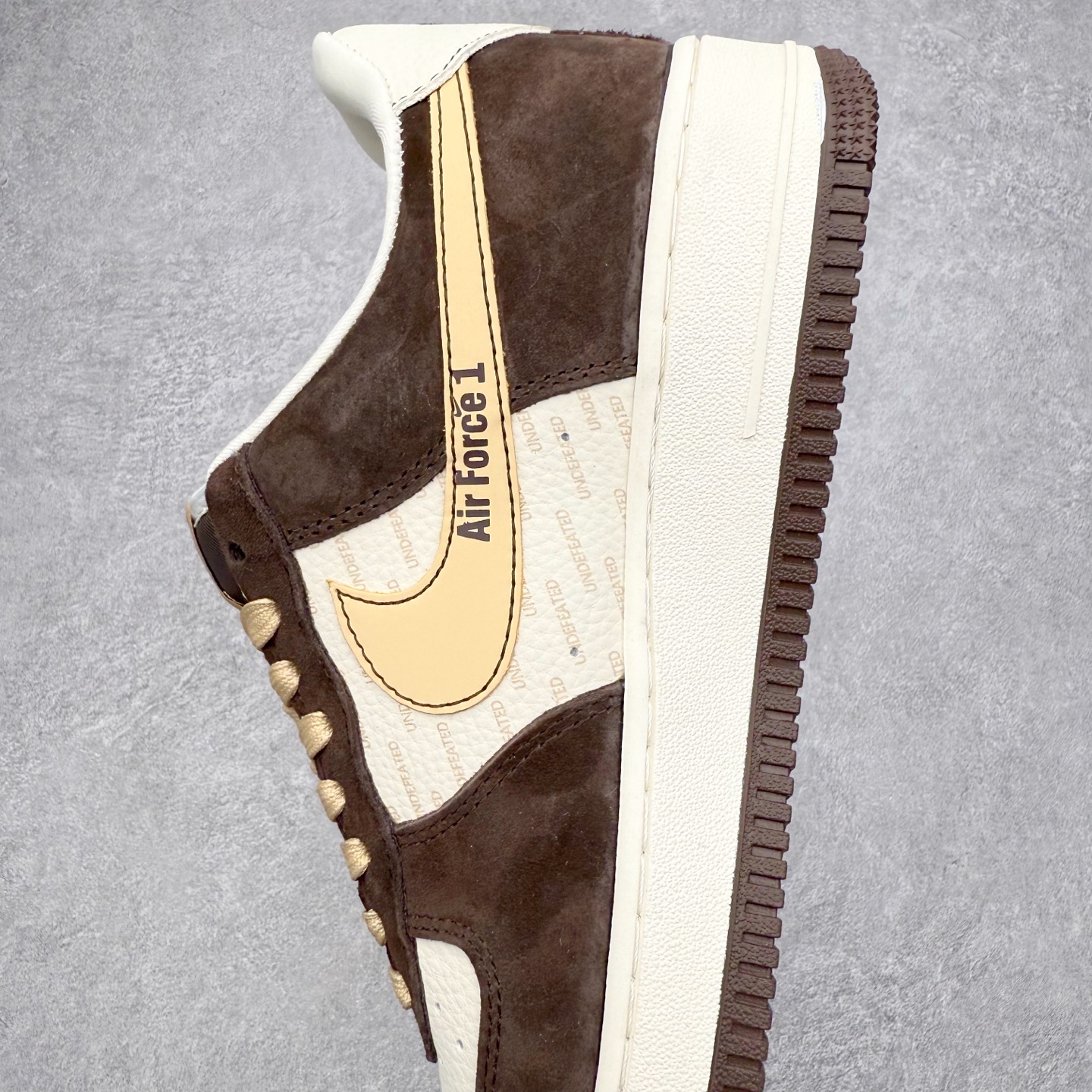 图片[7]-NK Air Force 1´07 Low 空军一号低帮百搭休闲运动板鞋 KD1688-001 柔软、弹性十足的缓震性能和出色的中底设计 横跨复古与现代的外型结合 造就出风靡全球 三十多年的Force 1 直到今天还深受青睐 实拍调校N版已经零色差零失真 百分百还原实物色彩所见即所得 不存在货不对板色差等低级问题 选购参考实物拍摄 不混卖不参货 只用心做好货严格选品 承诺混一赔十 尺码：36 36.5 37.5 38 38.5 39 40 40.5 41 42 42.5 43 44 44.5 45-选品中心