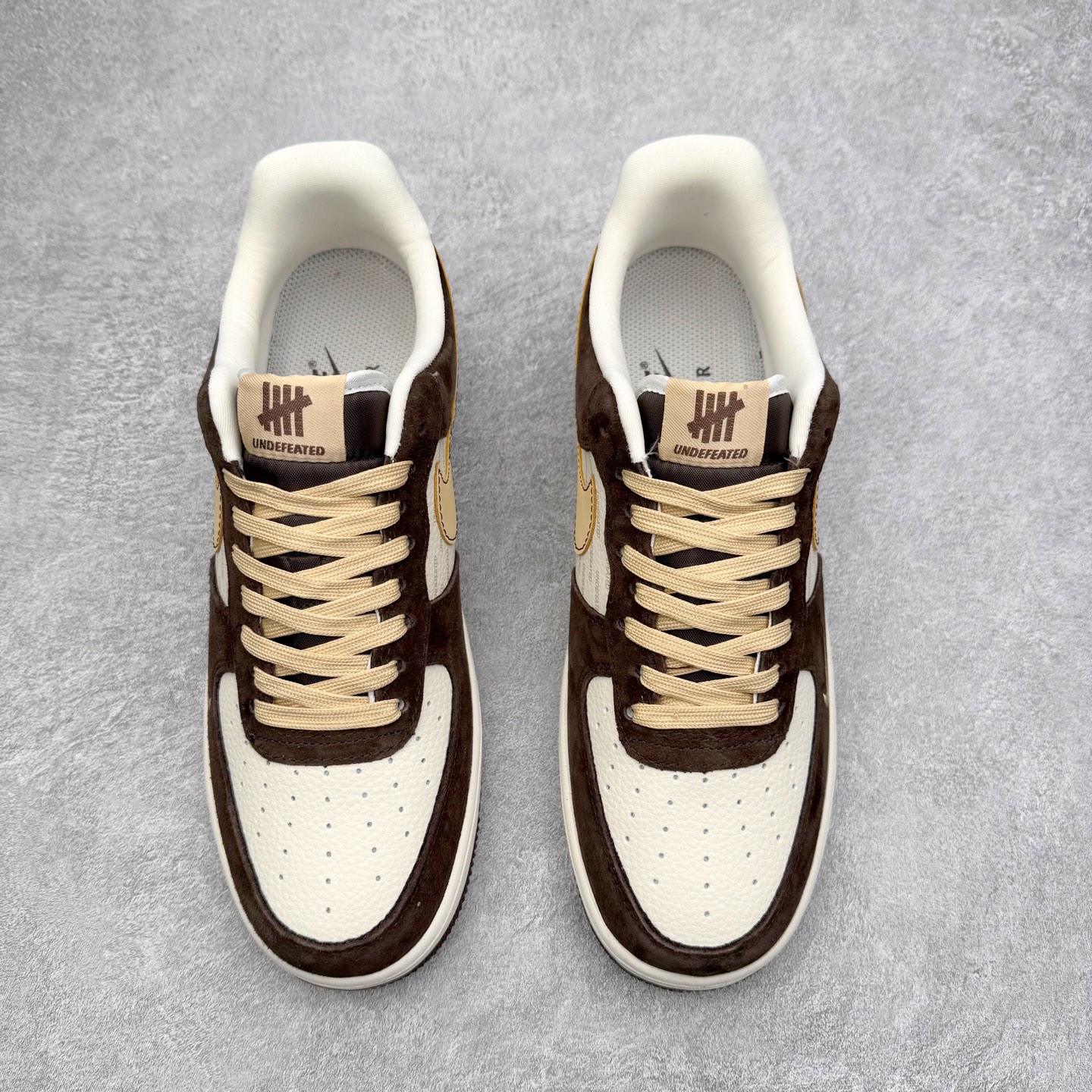 图片[2]-NK Air Force 1´07 Low 空军一号低帮百搭休闲运动板鞋 KD1688-001 柔软、弹性十足的缓震性能和出色的中底设计 横跨复古与现代的外型结合 造就出风靡全球 三十多年的Force 1 直到今天还深受青睐 实拍调校N版已经零色差零失真 百分百还原实物色彩所见即所得 不存在货不对板色差等低级问题 选购参考实物拍摄 不混卖不参货 只用心做好货严格选品 承诺混一赔十 尺码：36 36.5 37.5 38 38.5 39 40 40.5 41 42 42.5 43 44 44.5 45-选品中心