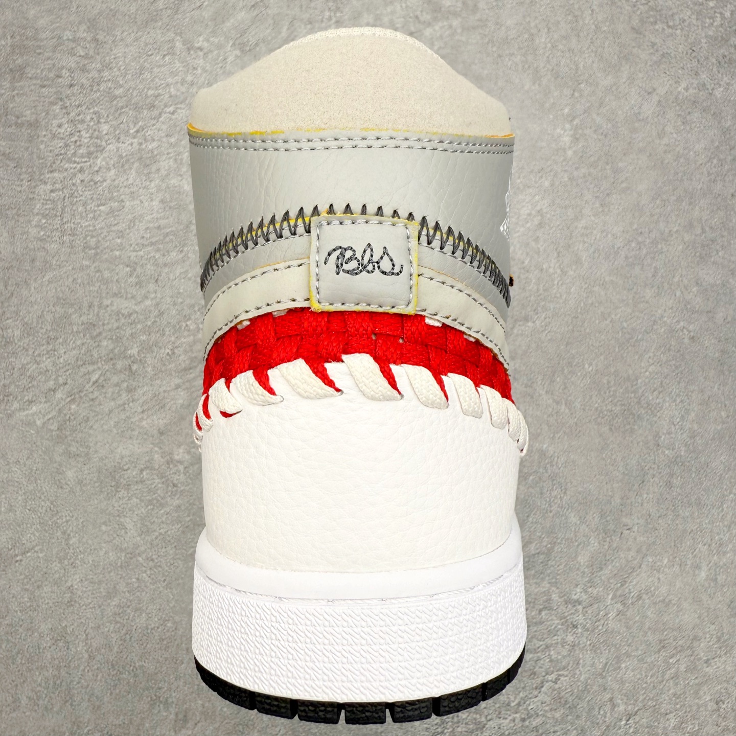 图片[8]-＃特价福利 Air Jordan AJ1 High 高帮定制配色 性价比批次 原盒原配 大厂出品 原厂楦头纸板数据开发 鞋型公整不松垮 采购头层皮料冲裁 高整洁度 上脚原汁原味的公司货既视感 原底独立模具 中底四线拉帮完美走线 原模大底咬花 实拍调校N版已经零色差零失真 百分百还原实物色彩所见即所得 不存在货不对板色差等低级问题 选购参考实物拍摄 不混卖不参货 只用心做好货严格选品 承诺混一赔十 尺码：36 36.5 37.5 38 38.5 39 40 40.5 41 42 42.5 43 44 44.5 45 46-选品中心