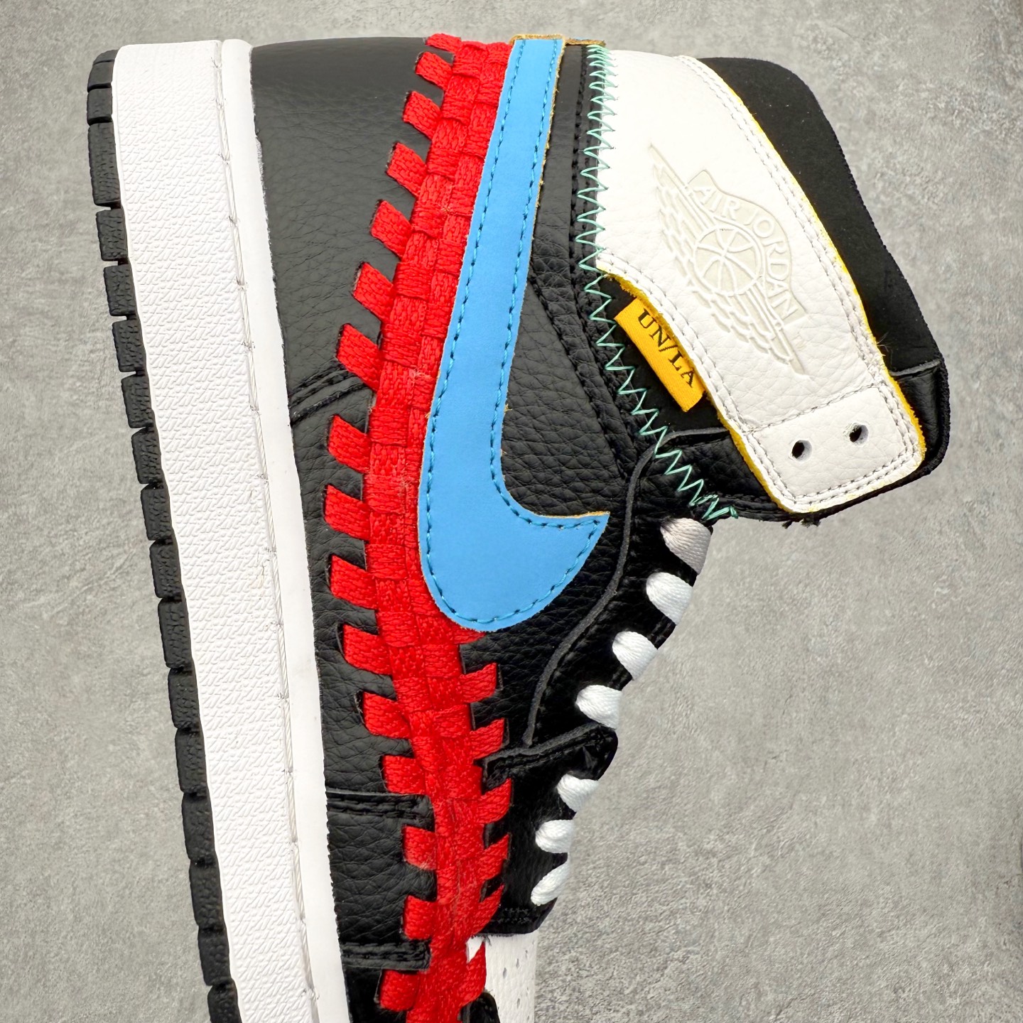 图片[6]-＃特价福利 Air Jordan AJ1 High 高帮定制配色 性价比批次 原盒原配 大厂出品 原厂楦头纸板数据开发 鞋型公整不松垮 采购头层皮料冲裁 高整洁度 上脚原汁原味的公司货既视感 原底独立模具 中底四线拉帮完美走线 原模大底咬花 实拍调校N版已经零色差零失真 百分百还原实物色彩所见即所得 不存在货不对板色差等低级问题 选购参考实物拍摄 不混卖不参货 只用心做好货严格选品 承诺混一赔十 尺码：36 36.5 37.5 38 38.5 39 40 40.5 41 42 42.5 43 44 44.5 45 46-选品中心