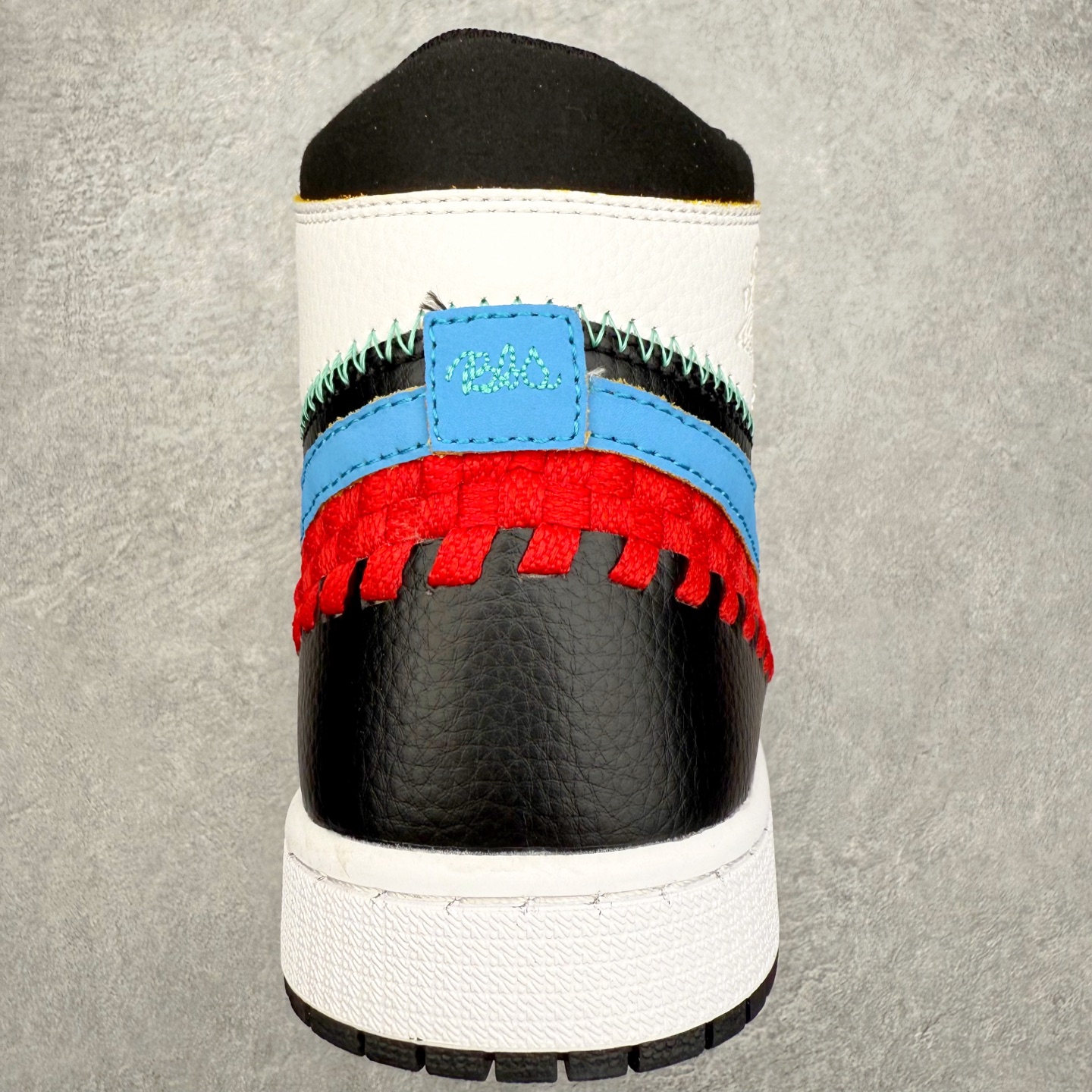 图片[8]-＃特价福利 Air Jordan AJ1 High 高帮定制配色 性价比批次 原盒原配 大厂出品 原厂楦头纸板数据开发 鞋型公整不松垮 采购头层皮料冲裁 高整洁度 上脚原汁原味的公司货既视感 原底独立模具 中底四线拉帮完美走线 原模大底咬花 实拍调校N版已经零色差零失真 百分百还原实物色彩所见即所得 不存在货不对板色差等低级问题 选购参考实物拍摄 不混卖不参货 只用心做好货严格选品 承诺混一赔十 尺码：36 36.5 37.5 38 38.5 39 40 40.5 41 42 42.5 43 44 44.5 45 46-选品中心