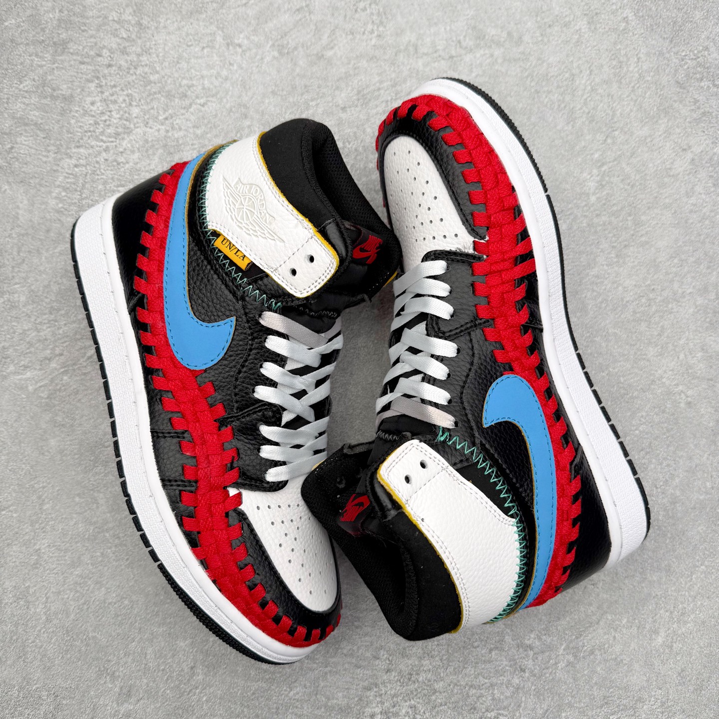 图片[3]-＃特价福利 Air Jordan AJ1 High 高帮定制配色 性价比批次 原盒原配 大厂出品 原厂楦头纸板数据开发 鞋型公整不松垮 采购头层皮料冲裁 高整洁度 上脚原汁原味的公司货既视感 原底独立模具 中底四线拉帮完美走线 原模大底咬花 实拍调校N版已经零色差零失真 百分百还原实物色彩所见即所得 不存在货不对板色差等低级问题 选购参考实物拍摄 不混卖不参货 只用心做好货严格选品 承诺混一赔十 尺码：36 36.5 37.5 38 38.5 39 40 40.5 41 42 42.5 43 44 44.5 45 46-选品中心