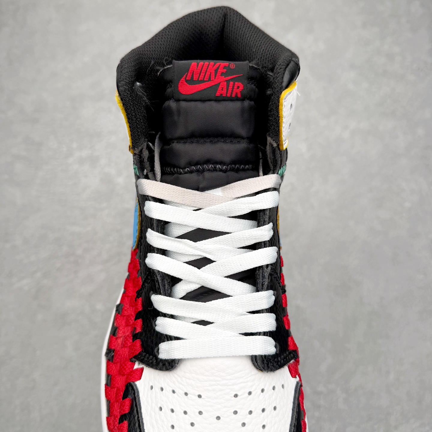 图片[5]-＃特价福利 Air Jordan AJ1 High 高帮定制配色 性价比批次 原盒原配 大厂出品 原厂楦头纸板数据开发 鞋型公整不松垮 采购头层皮料冲裁 高整洁度 上脚原汁原味的公司货既视感 原底独立模具 中底四线拉帮完美走线 原模大底咬花 实拍调校N版已经零色差零失真 百分百还原实物色彩所见即所得 不存在货不对板色差等低级问题 选购参考实物拍摄 不混卖不参货 只用心做好货严格选品 承诺混一赔十 尺码：36 36.5 37.5 38 38.5 39 40 40.5 41 42 42.5 43 44 44.5 45 46-选品中心