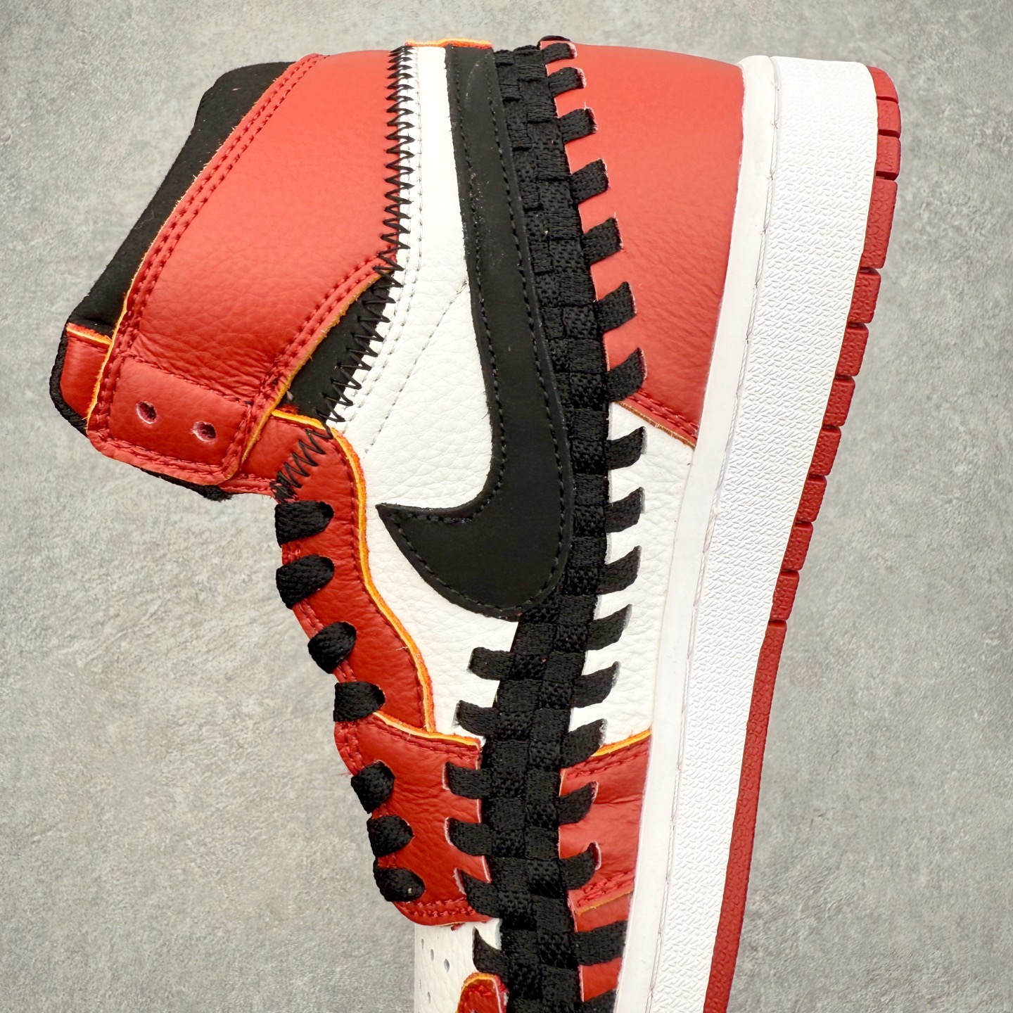 图片[7]-＃特价福利 Air Jordan AJ1 High 高帮定制配色 性价比批次 原盒原配 大厂出品 原厂楦头纸板数据开发 鞋型公整不松垮 采购头层皮料冲裁 高整洁度 上脚原汁原味的公司货既视感 原底独立模具 中底四线拉帮完美走线 原模大底咬花 实拍调校N版已经零色差零失真 百分百还原实物色彩所见即所得 不存在货不对板色差等低级问题 选购参考实物拍摄 不混卖不参货 只用心做好货严格选品 承诺混一赔十 尺码：36 36.5 37.5 38 38.5 39 40 40.5 41 42 42.5 43 44 44.5 45 46-选品中心