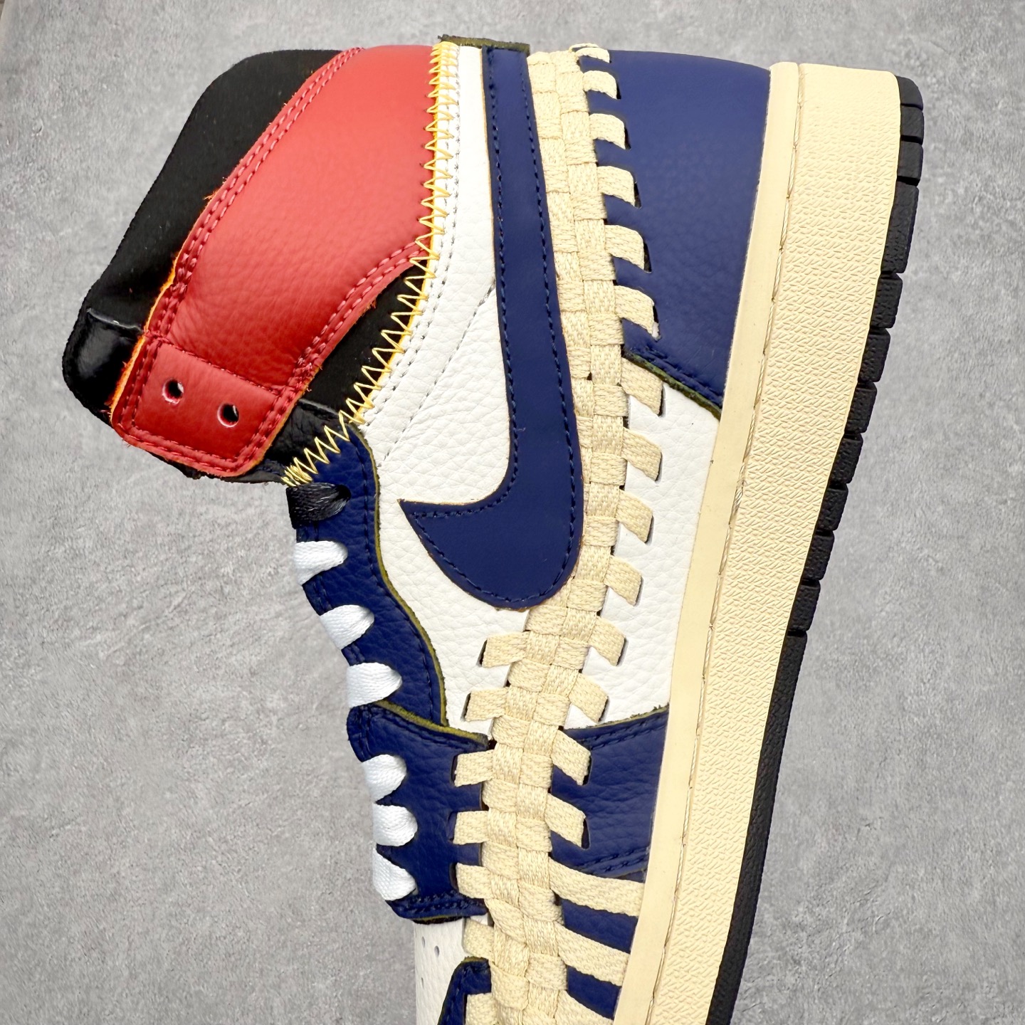 图片[7]-＃特价福利 Air Jordan AJ1 High 高帮定制配色 性价比批次 原盒原配 大厂出品 原厂楦头纸板数据开发 鞋型公整不松垮 采购头层皮料冲裁 高整洁度 上脚原汁原味的公司货既视感 原底独立模具 中底四线拉帮完美走线 原模大底咬花 实拍调校N版已经零色差零失真 百分百还原实物色彩所见即所得 不存在货不对板色差等低级问题 选购参考实物拍摄 不混卖不参货 只用心做好货严格选品 承诺混一赔十 尺码：36 36.5 37.5 38 38.5 39 40 40.5 41 42 42.5 43 44 44.5 45 46-选品中心