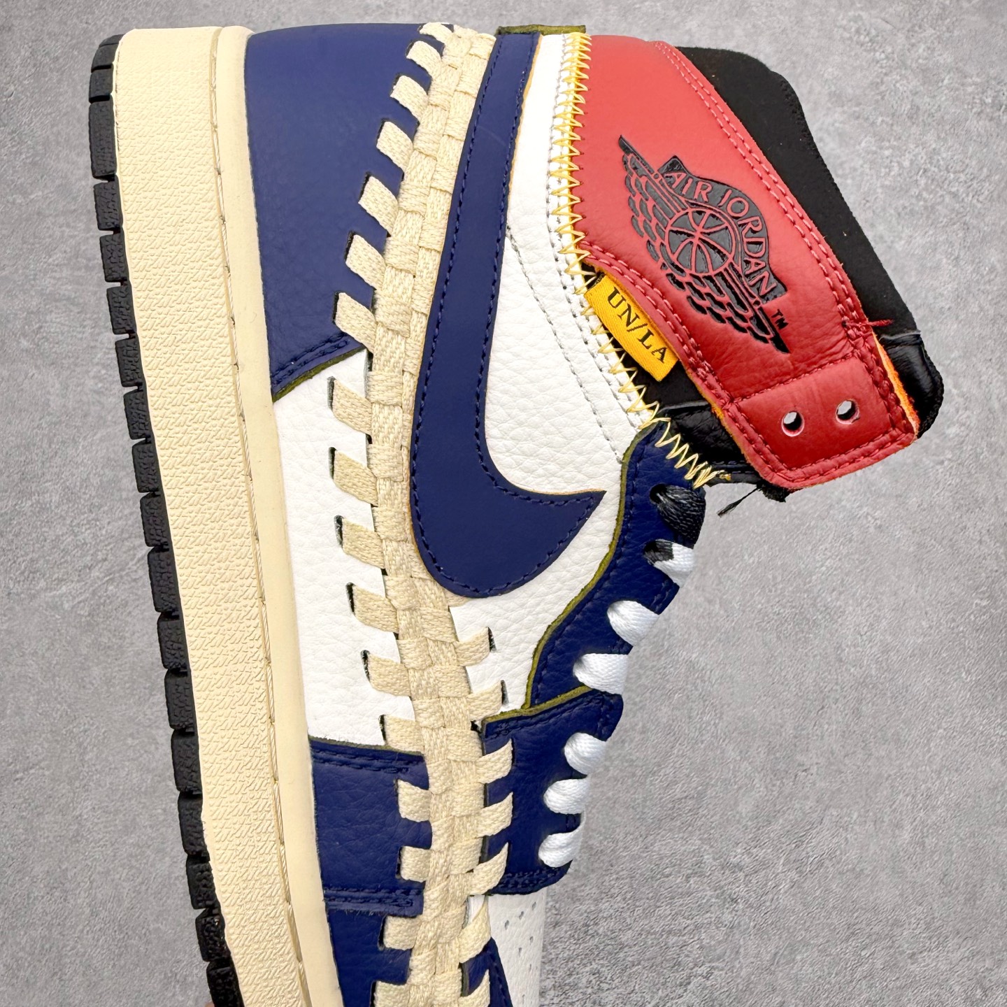 图片[6]-＃特价福利 Air Jordan AJ1 High 高帮定制配色 性价比批次 原盒原配 大厂出品 原厂楦头纸板数据开发 鞋型公整不松垮 采购头层皮料冲裁 高整洁度 上脚原汁原味的公司货既视感 原底独立模具 中底四线拉帮完美走线 原模大底咬花 实拍调校N版已经零色差零失真 百分百还原实物色彩所见即所得 不存在货不对板色差等低级问题 选购参考实物拍摄 不混卖不参货 只用心做好货严格选品 承诺混一赔十 尺码：36 36.5 37.5 38 38.5 39 40 40.5 41 42 42.5 43 44 44.5 45 46-选品中心