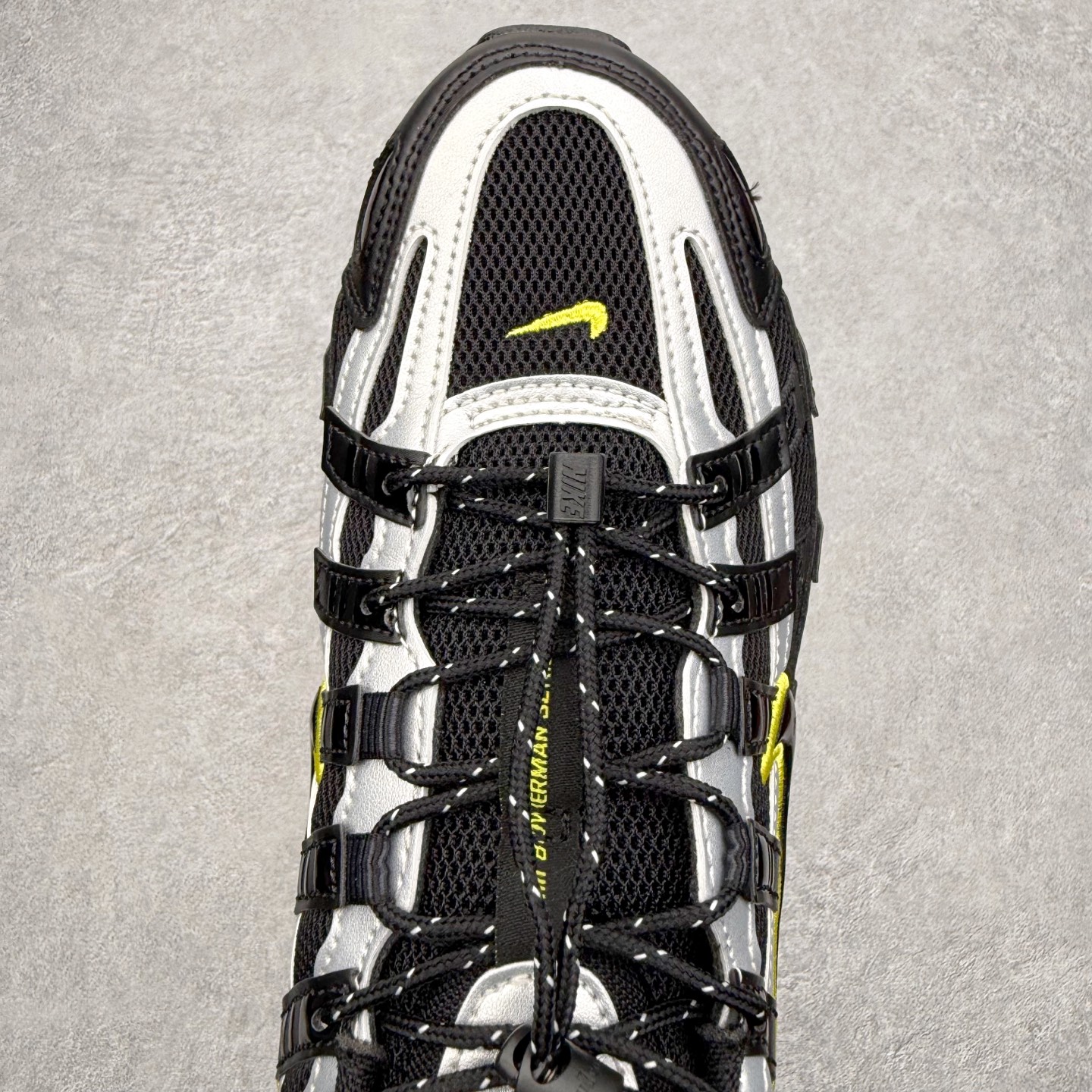 图片[4]-NK P-6000 系列低帮复古老爹风休闲运动舒适慢跑鞋 FV0943-001 融合 Pegasus 过往运动鞋设计 助力 21 世纪早期跑步运动跃升时尚新高度 采用透气网眼布、运动风格线条和耐穿覆面 兼具吸睛外观和舒适感受 中底泡绵以田径赛道为灵感 打造厚实设计 缔造出众缓震性能 尺码：36 36.5 37.5 38 38.5 39 40 40.5 41 42 42.5 43 44 44.5 45-选品中心