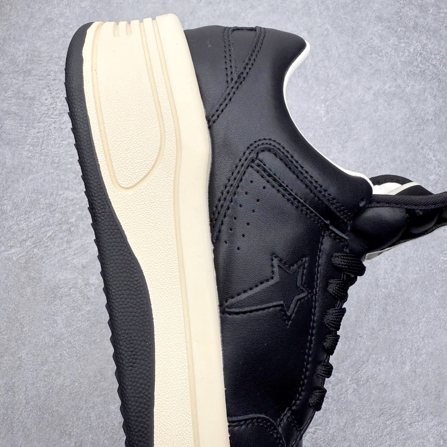 图片[6]-Rick Owens DRKSHDW x Converse 融合前卫与经典，挑战传统，定义新潮流。设计独特，展现出个性和时尚感，别具一格的潮流魅力，让您在人群中脱颖而出，简约又大方。踩上它每一步都踏出独属于你的个性风范。 Sizs：35 36 36.5 37 37.5 38 39 39.5 40 41 41.5 42 42.5 43 44-选品中心