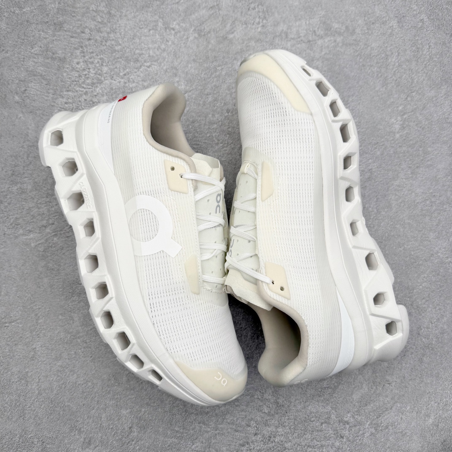 图片[3]-On昂跑 Cloudmonster 舒适 织物防滑透气回弹 低帮 休闲长跑城市通勤跑步鞋 此运动品牌 开创于2010年 缓震着陆、强效回弹、轻柔质感的设计构思始终是ON研制关键 与此同时基于“为全球提供革新性的跑步感受”信念 陆续推出了多款跑鞋及其以专业运动人体跑步工程学为设计关键的功能性跑步服饰设备 让跑者不费力气地畅快畅跑 尺码：36 36.5 37.5 38 38.5 39 40 40.5 41 42 42.5 43 44 44.5 45-选品中心