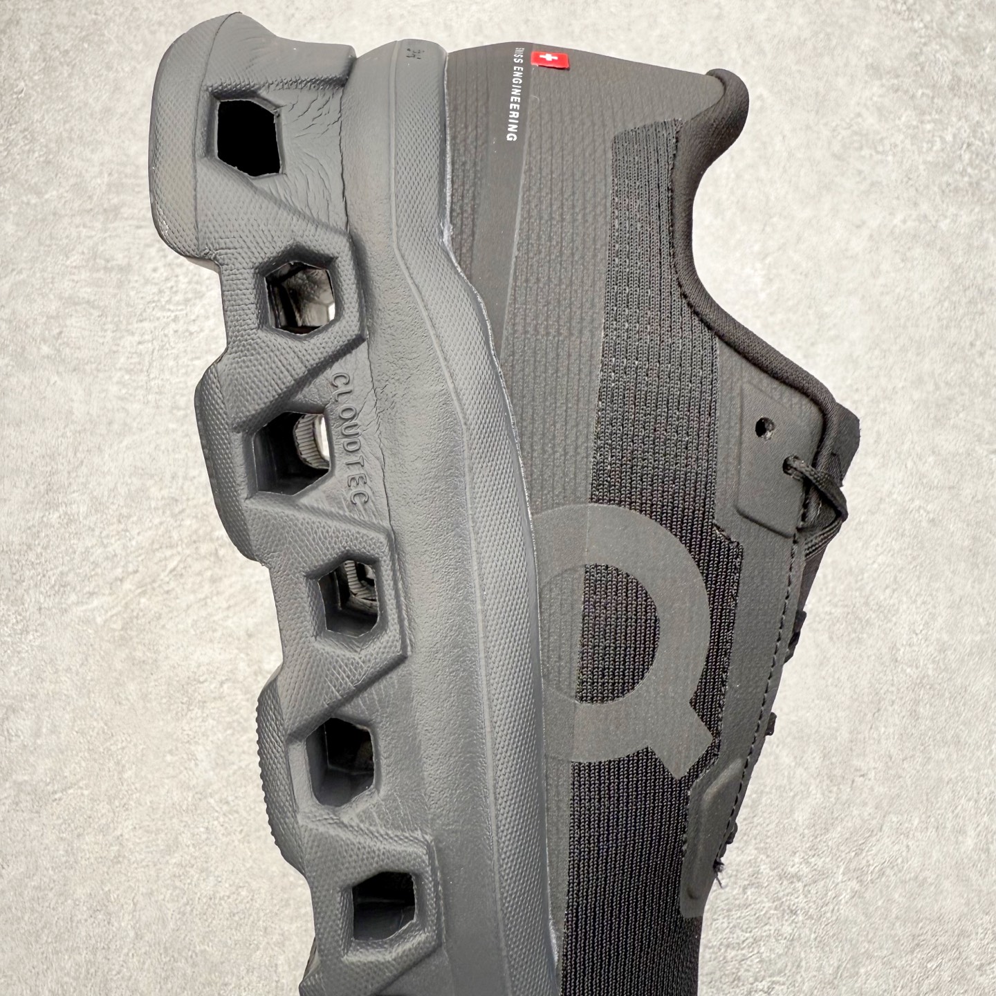 图片[6]-On昂跑 Cloudmonster 舒适 织物防滑透气回弹 低帮 休闲长跑城市通勤跑步鞋 此运动品牌 开创于2010年 缓震着陆、强效回弹、轻柔质感的设计构思始终是ON研制关键 与此同时基于“为全球提供革新性的跑步感受”信念 陆续推出了多款跑鞋及其以专业运动人体跑步工程学为设计关键的功能性跑步服饰设备 让跑者不费力气地畅快畅跑 尺码：36 36.5 37.5 38 38.5 39 40 40.5 41 42 42.5 43 44 44.5 45-选品中心