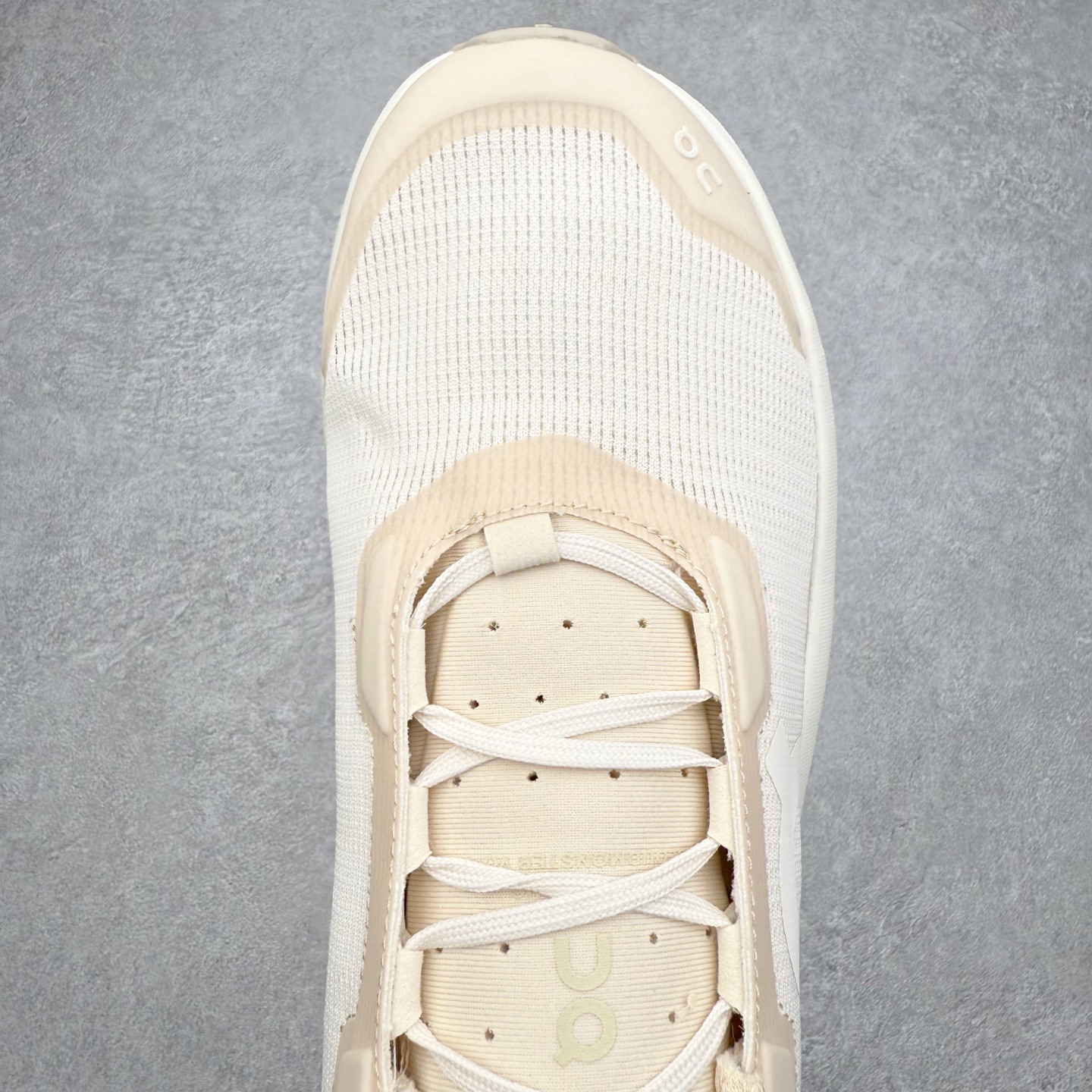 图片[4]-On昂跑 Cloudmonster 舒适 织物防滑透气回弹 低帮 休闲长跑城市通勤跑步鞋 此运动品牌 开创于2010年 缓震着陆、强效回弹、轻柔质感的设计构思始终是ON研制关键 与此同时基于“为全球提供革新性的跑步感受”信念 陆续推出了多款跑鞋及其以专业运动人体跑步工程学为设计关键的功能性跑步服饰设备 让跑者不费力气地畅快畅跑 尺码：36 36.5 37.5 38 38.5 39 40 40.5 41 42 42.5 43 44 44.5 45-选品中心