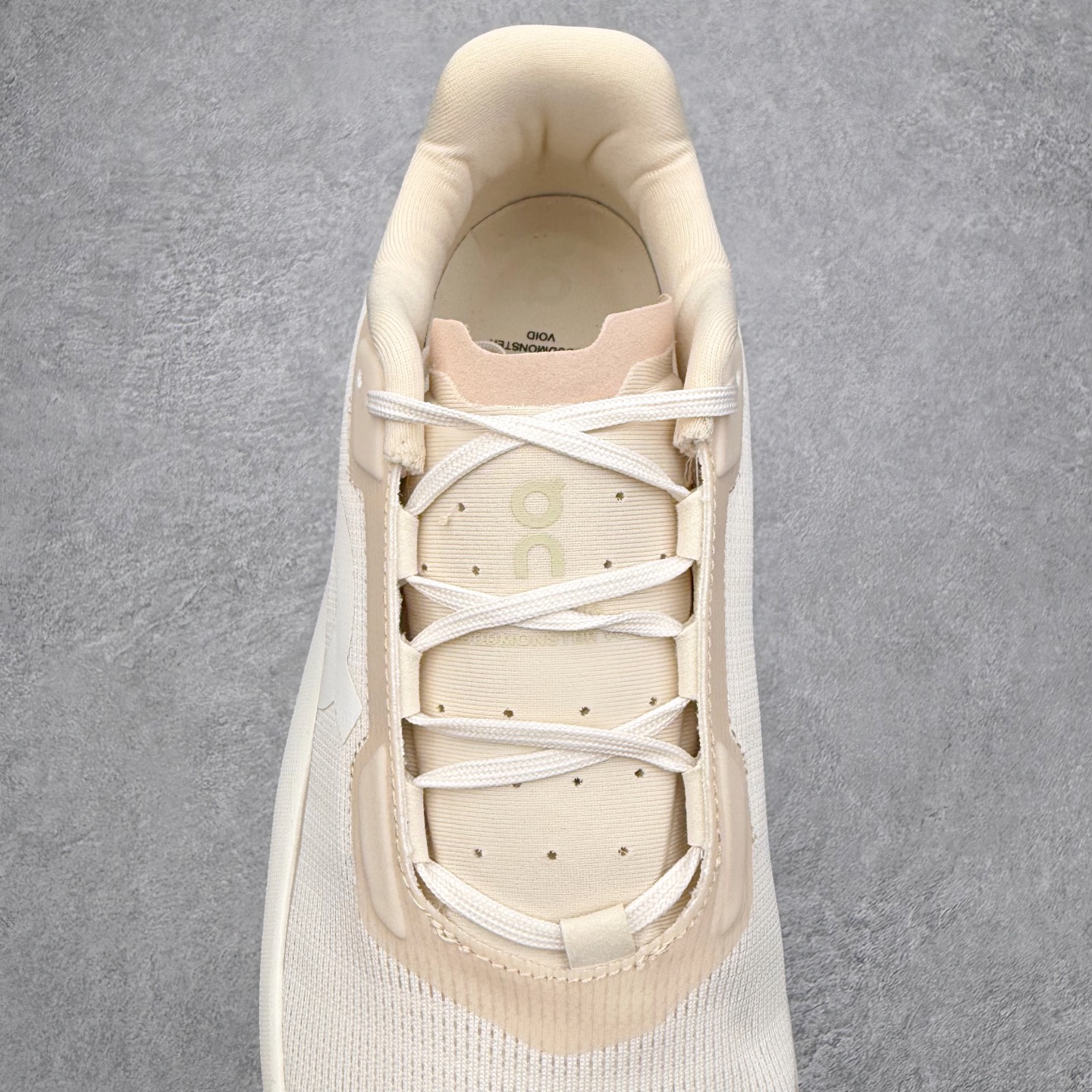 图片[5]-On昂跑 Cloudmonster 舒适 织物防滑透气回弹 低帮 休闲长跑城市通勤跑步鞋 此运动品牌 开创于2010年 缓震着陆、强效回弹、轻柔质感的设计构思始终是ON研制关键 与此同时基于“为全球提供革新性的跑步感受”信念 陆续推出了多款跑鞋及其以专业运动人体跑步工程学为设计关键的功能性跑步服饰设备 让跑者不费力气地畅快畅跑 尺码：36 36.5 37.5 38 38.5 39 40 40.5 41 42 42.5 43 44 44.5 45-选品中心