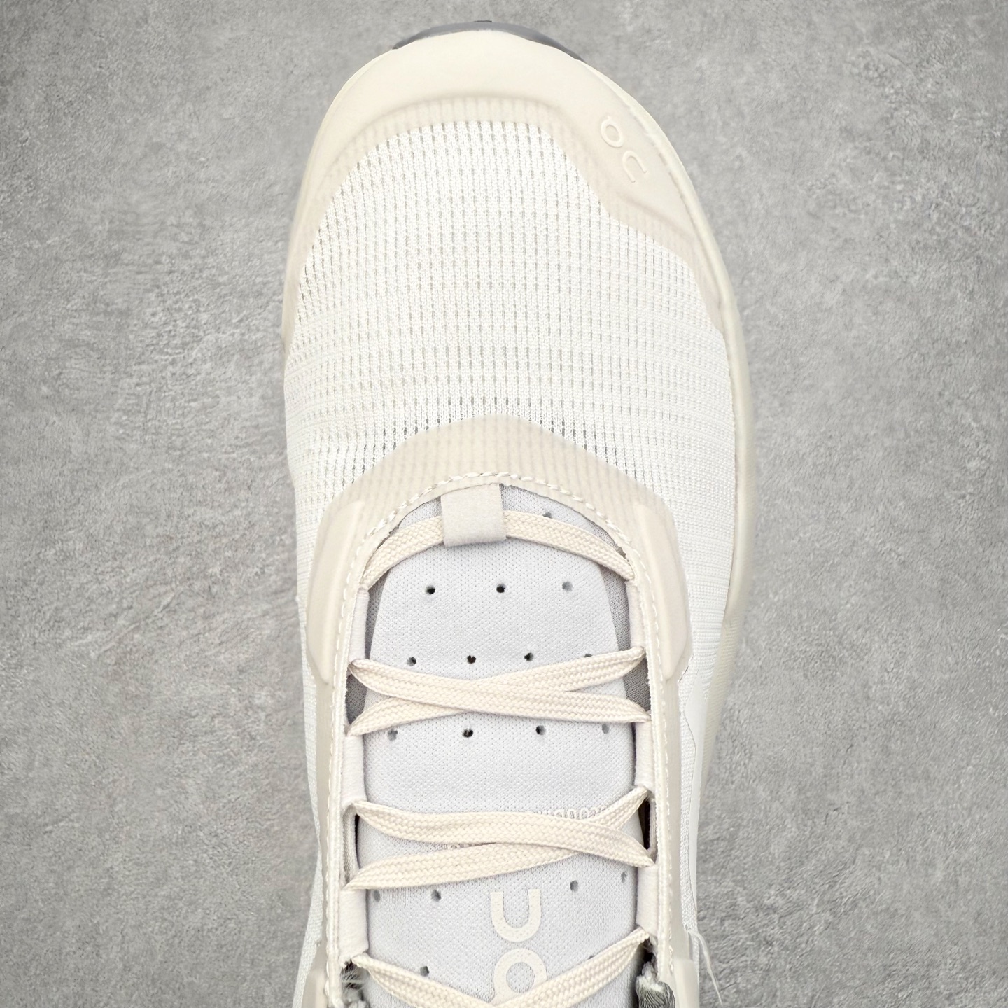 图片[4]-On昂跑 Cloudmonster 舒适 织物防滑透气回弹 低帮 休闲长跑城市通勤跑步鞋 此运动品牌 开创于2010年 缓震着陆、强效回弹、轻柔质感的设计构思始终是ON研制关键 与此同时基于“为全球提供革新性的跑步感受”信念 陆续推出了多款跑鞋及其以专业运动人体跑步工程学为设计关键的功能性跑步服饰设备 让跑者不费力气地畅快畅跑 尺码：36 36.5 37.5 38 38.5 39 40 40.5 41 42 42.5 43 44 44.5 45-选品中心