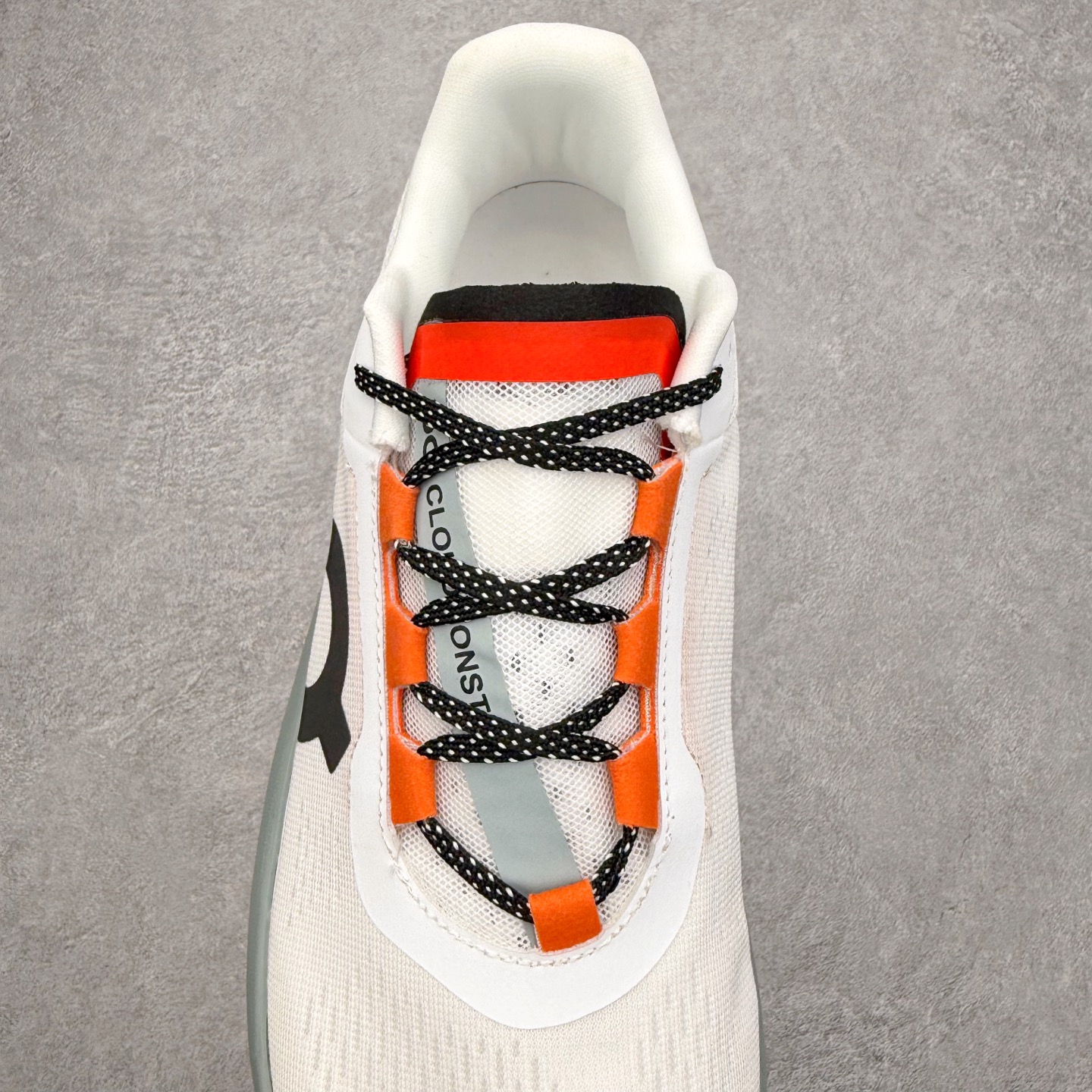 图片[5]-On昂跑 Cloudmonster 舒适 织物防滑透气回弹 低帮 休闲长跑城市通勤跑步鞋 此运动品牌 开创于2010年 缓震着陆、强效回弹、轻柔质感的设计构思始终是ON研制关键 与此同时基于“为全球提供革新性的跑步感受”信念 陆续推出了多款跑鞋及其以专业运动人体跑步工程学为设计关键的功能性跑步服饰设备 让跑者不费力气地畅快畅跑 尺码：36 36.5 37.5 38 38.5 39 40 40.5 41 42 42.5 43 44 44.5 45-选品中心