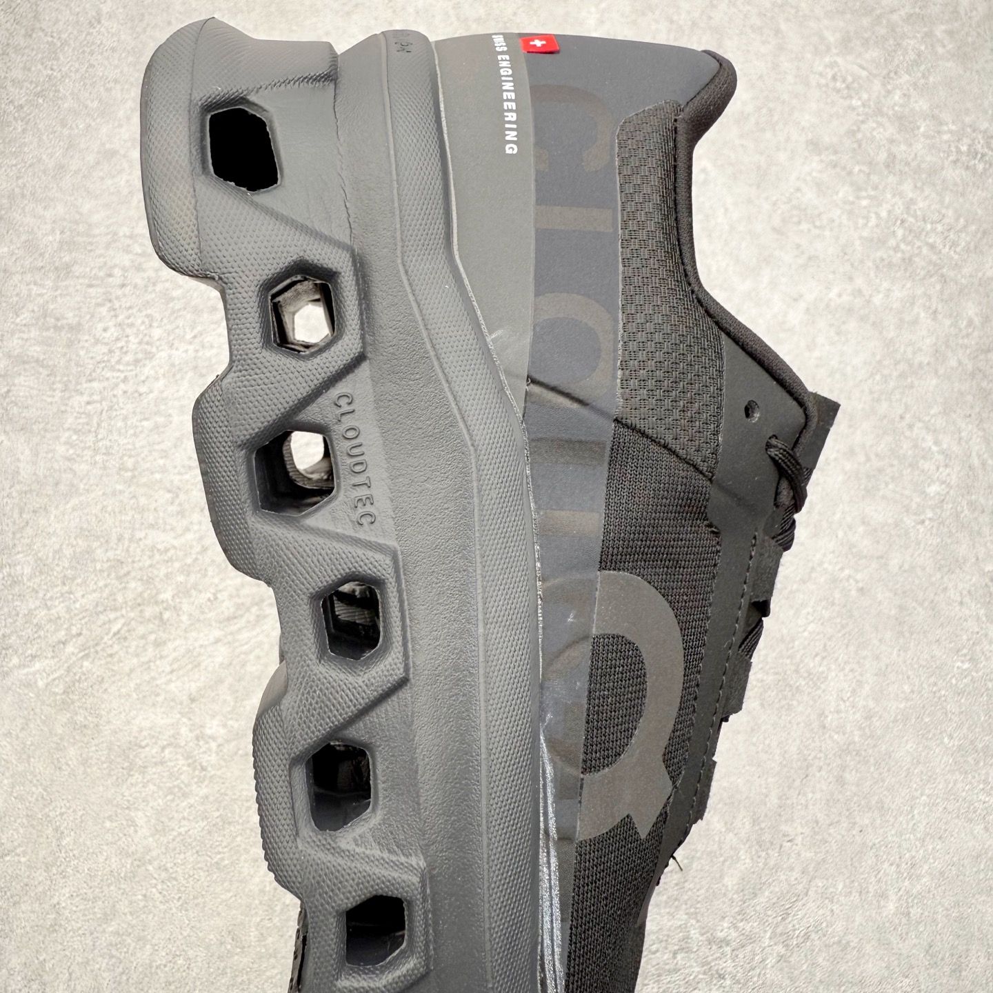 图片[6]-On昂跑 Cloudmonster 舒适 织物防滑透气回弹 低帮 休闲长跑城市通勤跑步鞋 此运动品牌 开创于2010年 缓震着陆、强效回弹、轻柔质感的设计构思始终是ON研制关键 与此同时基于“为全球提供革新性的跑步感受”信念 陆续推出了多款跑鞋及其以专业运动人体跑步工程学为设计关键的功能性跑步服饰设备 让跑者不费力气地畅快畅跑 尺码：36 36.5 37.5 38 38.5 39 40 40.5 41 42 42.5 43 44 44.5 45-选品中心