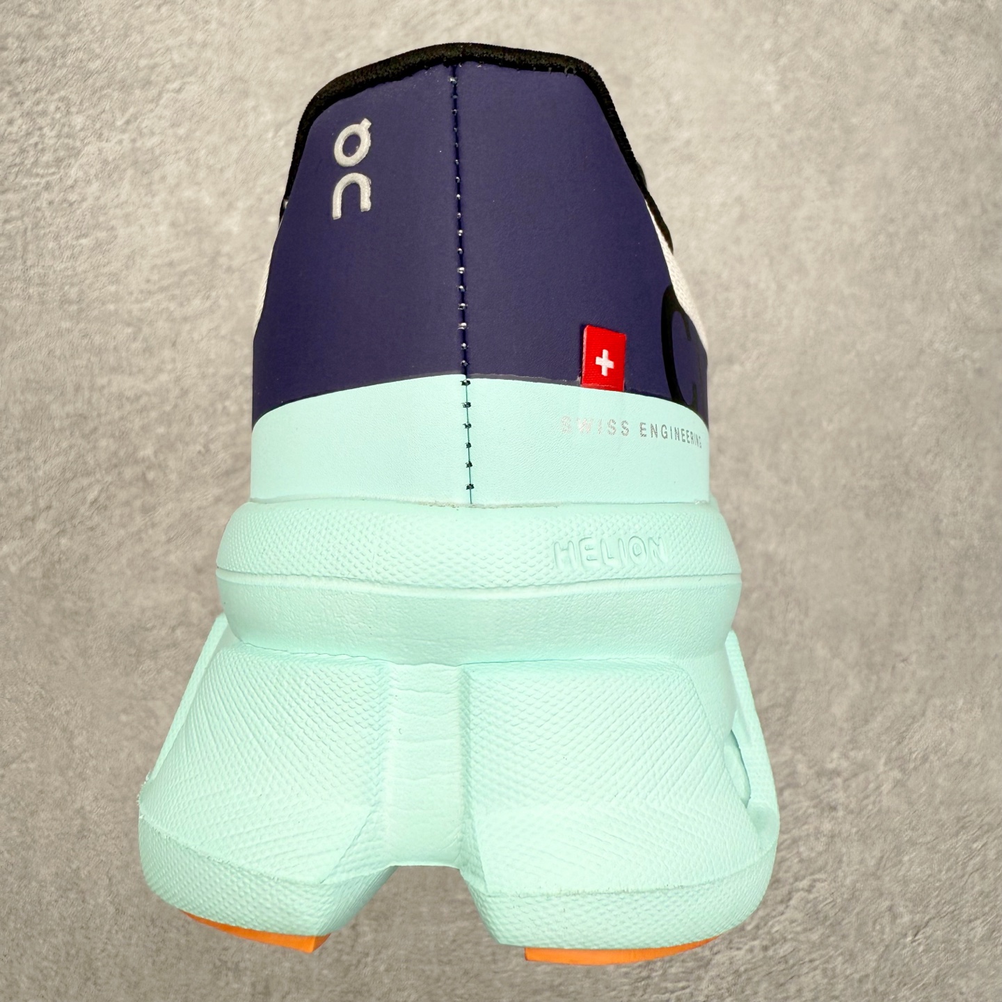 图片[8]-On昂跑 Cloudmonster 舒适 织物防滑透气回弹 低帮 休闲长跑城市通勤跑步鞋 此运动品牌 开创于2010年 缓震着陆、强效回弹、轻柔质感的设计构思始终是ON研制关键 与此同时基于“为全球提供革新性的跑步感受”信念 陆续推出了多款跑鞋及其以专业运动人体跑步工程学为设计关键的功能性跑步服饰设备 让跑者不费力气地畅快畅跑 尺码：36 36.5 37.5 38 38.5 39 40 40.5 41 42 42.5 43 44 44.5 45-选品中心