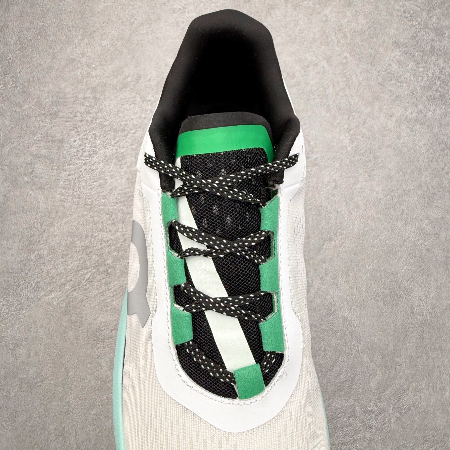 图片[5]-On昂跑 Cloudmonster 舒适 织物防滑透气回弹 低帮 休闲长跑城市通勤跑步鞋 此运动品牌 开创于2010年 缓震着陆、强效回弹、轻柔质感的设计构思始终是ON研制关键 与此同时基于“为全球提供革新性的跑步感受”信念 陆续推出了多款跑鞋及其以专业运动人体跑步工程学为设计关键的功能性跑步服饰设备 让跑者不费力气地畅快畅跑 尺码：36 36.5 37.5 38 38.5 39 40 40.5 41 42 42.5 43 44 44.5 45-选品中心