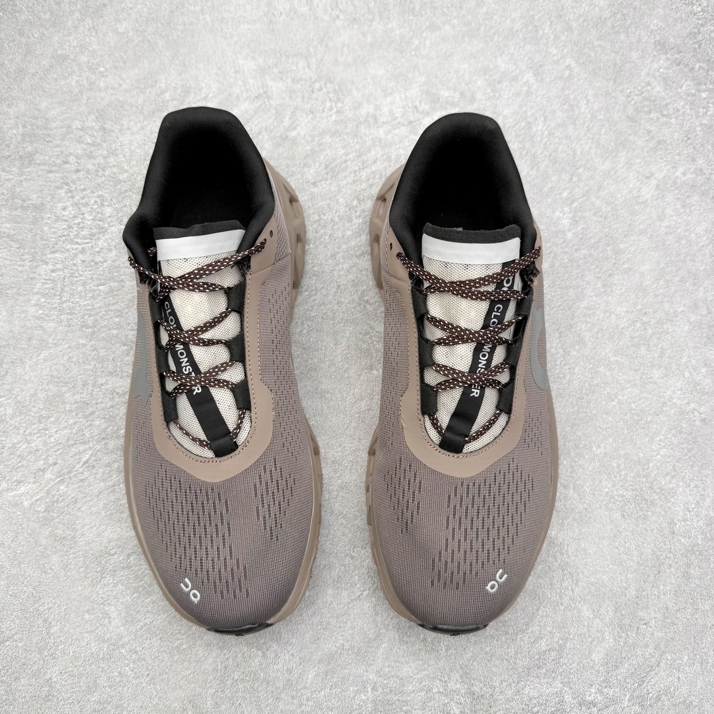 图片[2]-On昂跑 Cloudmonster 舒适 织物防滑透气回弹 低帮 休闲长跑城市通勤跑步鞋 此运动品牌 开创于2010年 缓震着陆、强效回弹、轻柔质感的设计构思始终是ON研制关键 与此同时基于“为全球提供革新性的跑步感受”信念 陆续推出了多款跑鞋及其以专业运动人体跑步工程学为设计关键的功能性跑步服饰设备 让跑者不费力气地畅快畅跑 尺码：36 36.5 37.5 38 38.5 39 40 40.5 41 42 42.5 43 44 44.5 45-选品中心