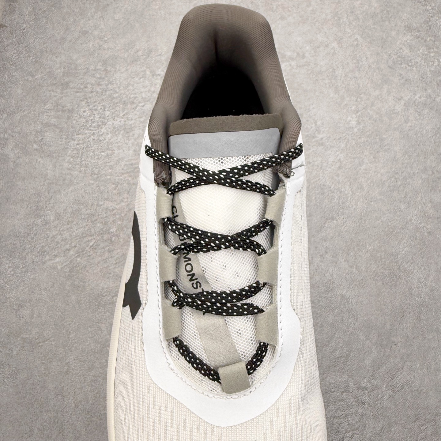 图片[5]-On昂跑 Cloudmonster 舒适 织物防滑透气回弹 低帮 休闲长跑城市通勤跑步鞋 此运动品牌 开创于2010年 缓震着陆、强效回弹、轻柔质感的设计构思始终是ON研制关键 与此同时基于“为全球提供革新性的跑步感受”信念 陆续推出了多款跑鞋及其以专业运动人体跑步工程学为设计关键的功能性跑步服饰设备 让跑者不费力气地畅快畅跑 尺码：36 36.5 37.5 38 38.5 39 40 40.5 41 42 42.5 43 44 44.5 45-选品中心