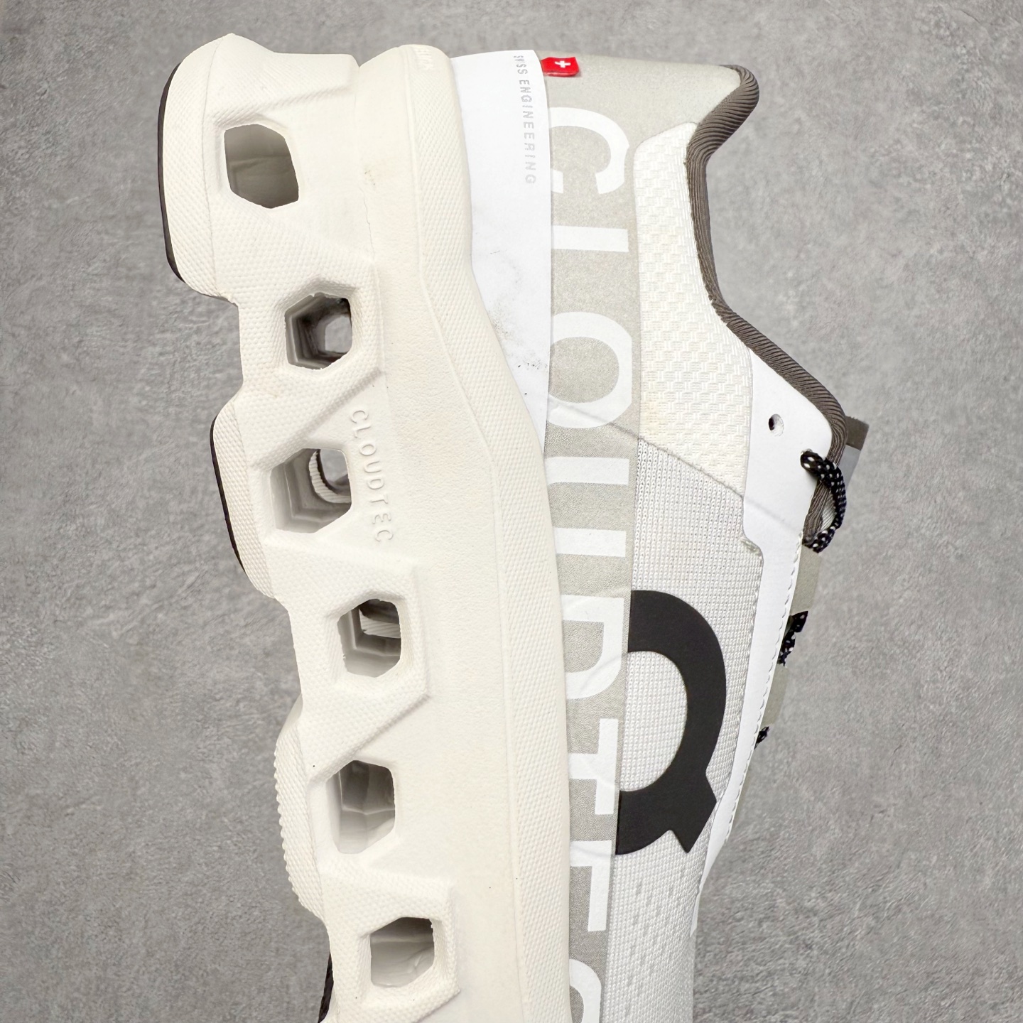 图片[6]-On昂跑 Cloudmonster 舒适 织物防滑透气回弹 低帮 休闲长跑城市通勤跑步鞋 此运动品牌 开创于2010年 缓震着陆、强效回弹、轻柔质感的设计构思始终是ON研制关键 与此同时基于“为全球提供革新性的跑步感受”信念 陆续推出了多款跑鞋及其以专业运动人体跑步工程学为设计关键的功能性跑步服饰设备 让跑者不费力气地畅快畅跑 尺码：36 36.5 37.5 38 38.5 39 40 40.5 41 42 42.5 43 44 44.5 45-选品中心