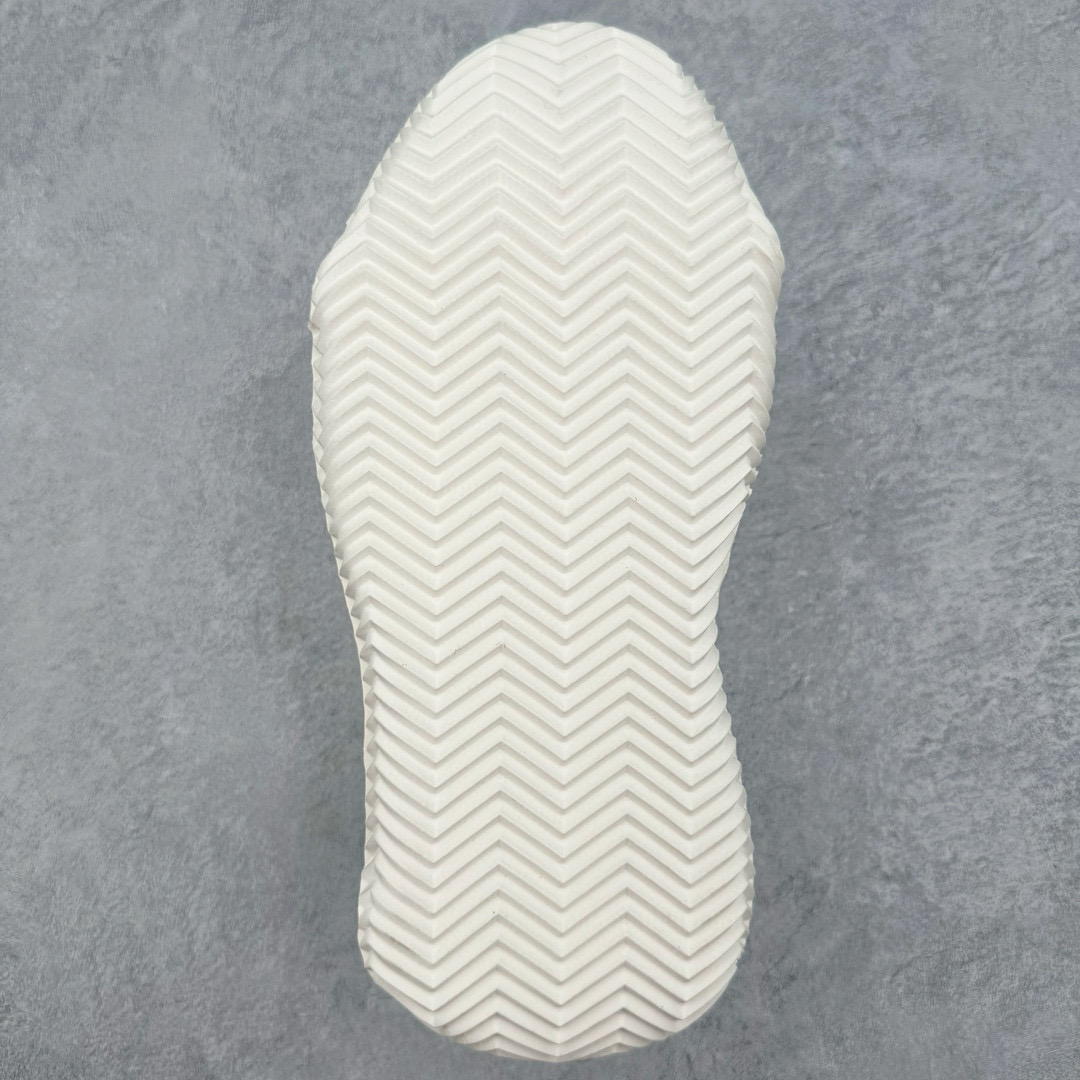 图片[9]-明星都穿它 \\\”SMILENCE\\\”隐藏款!! 吴建豪个人主理潮流品牌xVESSEL G.O.P. 2.0 MARSHMALLOW Lows 2.0棉花糖开口笑系列解构重叠厚底软木低帮百搭增高帆布硫化板鞋 这双鞋名为 Peace by Piece，是以帆布鞋作为基底，并以解构手法，将鞋上不同细节堆叠营造错位，鞋面的帆布再经过打磨制造流须效果，整双鞋更是手工制作，因此显现出其细致的工序。尺码：35 36 37 38 39 40 41 42 43 44-选品中心