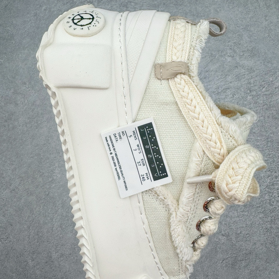 图片[6]-明星都穿它 \\\”SMILENCE\\\”隐藏款!! 吴建豪个人主理潮流品牌xVESSEL G.O.P. 2.0 MARSHMALLOW Lows 2.0棉花糖开口笑系列解构重叠厚底软木低帮百搭增高帆布硫化板鞋 这双鞋名为 Peace by Piece，是以帆布鞋作为基底，并以解构手法，将鞋上不同细节堆叠营造错位，鞋面的帆布再经过打磨制造流须效果，整双鞋更是手工制作，因此显现出其细致的工序。尺码：35 36 37 38 39 40 41 42 43 44-选品中心