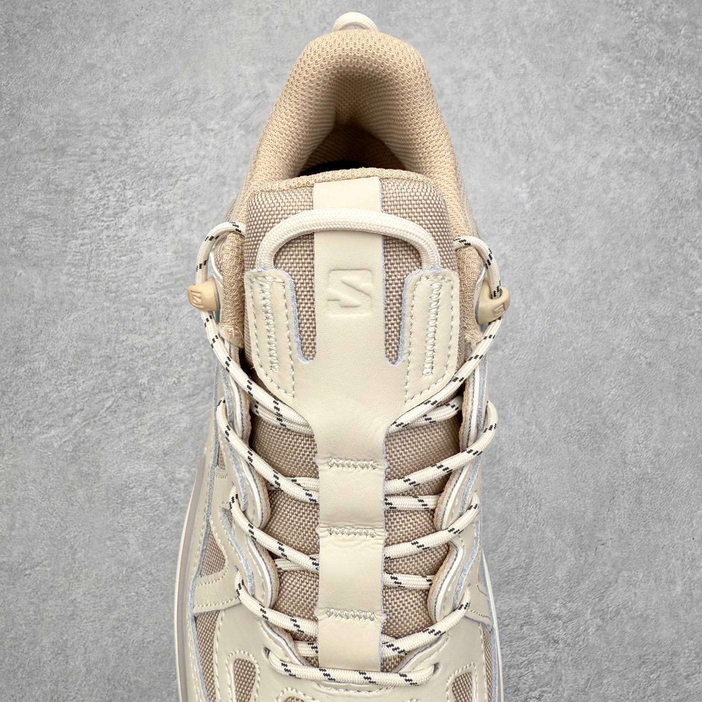 图片[5]-SALOMON萨洛蒙 ODYSSEY ELMT LOW LTR 时尚简约舒适美观 防滑耐磨 低帮 户外功能鞋 男女同款 棕褐色 SALOMON诞生于1947年的法国阿尔卑斯山区，全球知名的户外运动品牌。一直致力于推动滑雪、越野跑等山地运动的发展及产品的进步。其产品设计致力于追求创新和发掘产品的性能极限，帮助喜欢自由的人在山地间不断挑战自我。实拍调校N版已经零色差零失真 百分百还原实物色彩所见即所得 不存在货不对板色差等低级问题 选购参考实物拍摄 不混卖不参货 只用心做好货严格选品 承诺混一赔十 尺码：36 36.5 37.5 38 38.5 39 40 40.5 41 42 42.5 43 44 44.5 45-选品中心