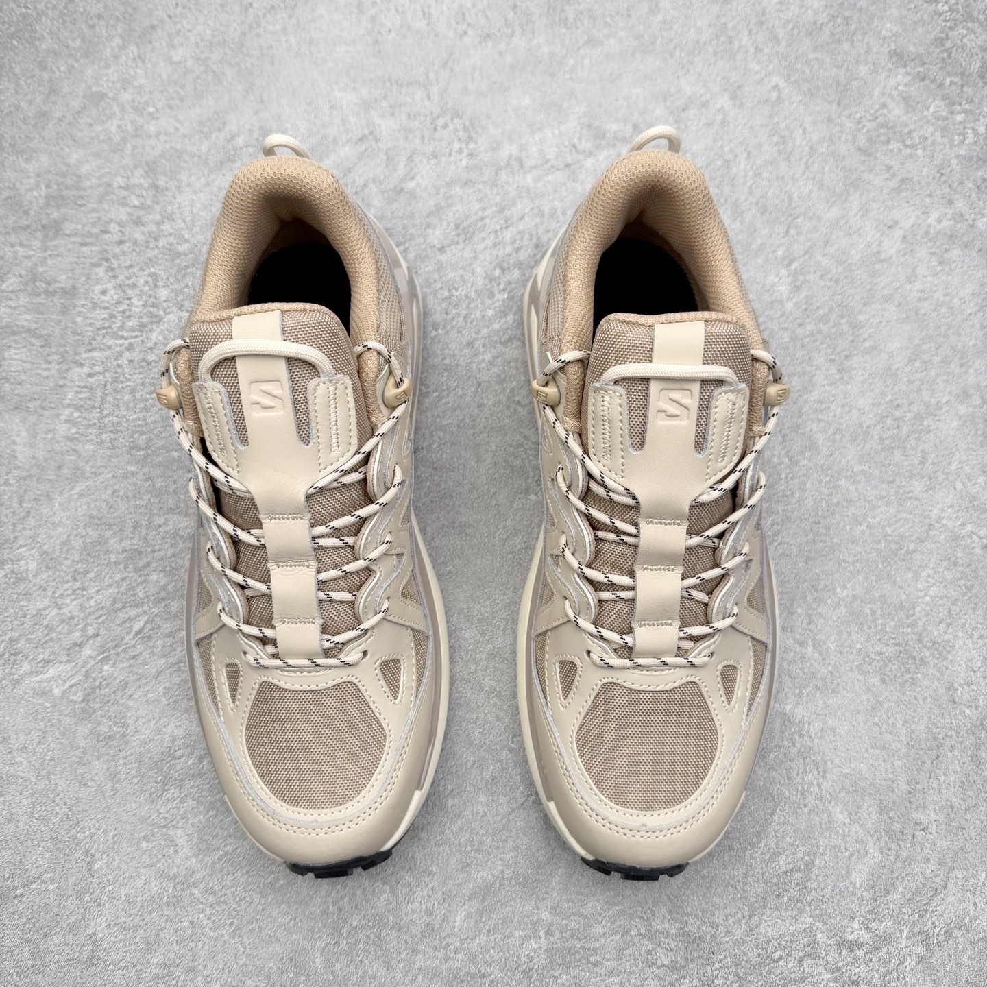 图片[2]-SALOMON萨洛蒙 ODYSSEY ELMT LOW LTR 时尚简约舒适美观 防滑耐磨 低帮 户外功能鞋 男女同款 棕褐色 SALOMON诞生于1947年的法国阿尔卑斯山区，全球知名的户外运动品牌。一直致力于推动滑雪、越野跑等山地运动的发展及产品的进步。其产品设计致力于追求创新和发掘产品的性能极限，帮助喜欢自由的人在山地间不断挑战自我。实拍调校N版已经零色差零失真 百分百还原实物色彩所见即所得 不存在货不对板色差等低级问题 选购参考实物拍摄 不混卖不参货 只用心做好货严格选品 承诺混一赔十 尺码：36 36.5 37.5 38 38.5 39 40 40.5 41 42 42.5 43 44 44.5 45-选品中心