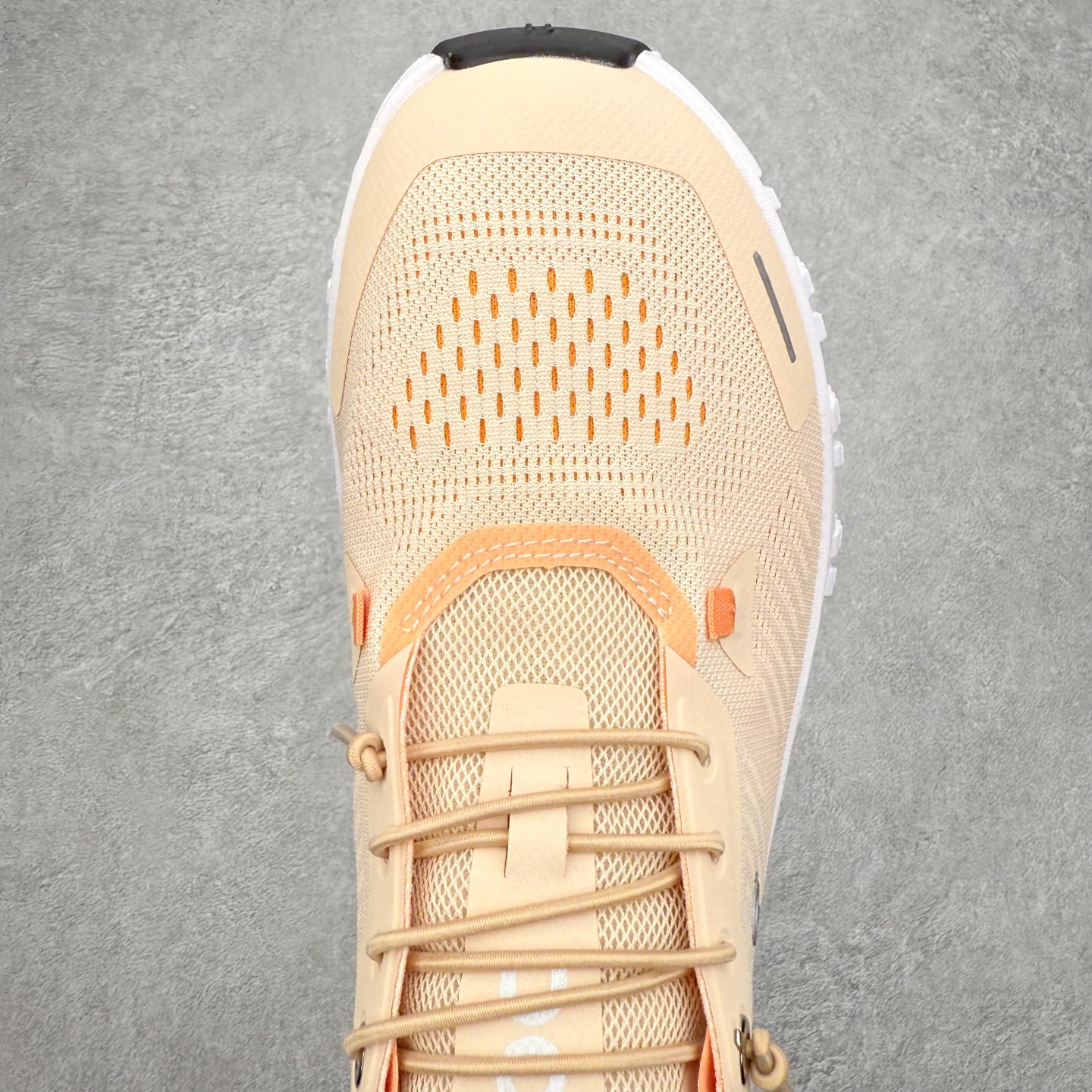 图片[4]-On昂跑 Cloud 6 Coast 潮流舒适 防滑耐磨 低帮 生活休闲鞋 此运动品牌 开创于2010年 缓震着陆、强效回弹、轻柔质感的设计构思始终是ON研制关键 与此同时基于“为全球提供革新性的跑步感受”信念 陆续推出了多款跑鞋及其以专业运动人体跑步工程学为设计关键的功能性跑步服饰设备 让跑者不费力气地畅快畅跑 尺码：36 36.5 37.5 38 38.5 39 40 40.5 41 42 42.5 43 44 44.5 45-选品中心