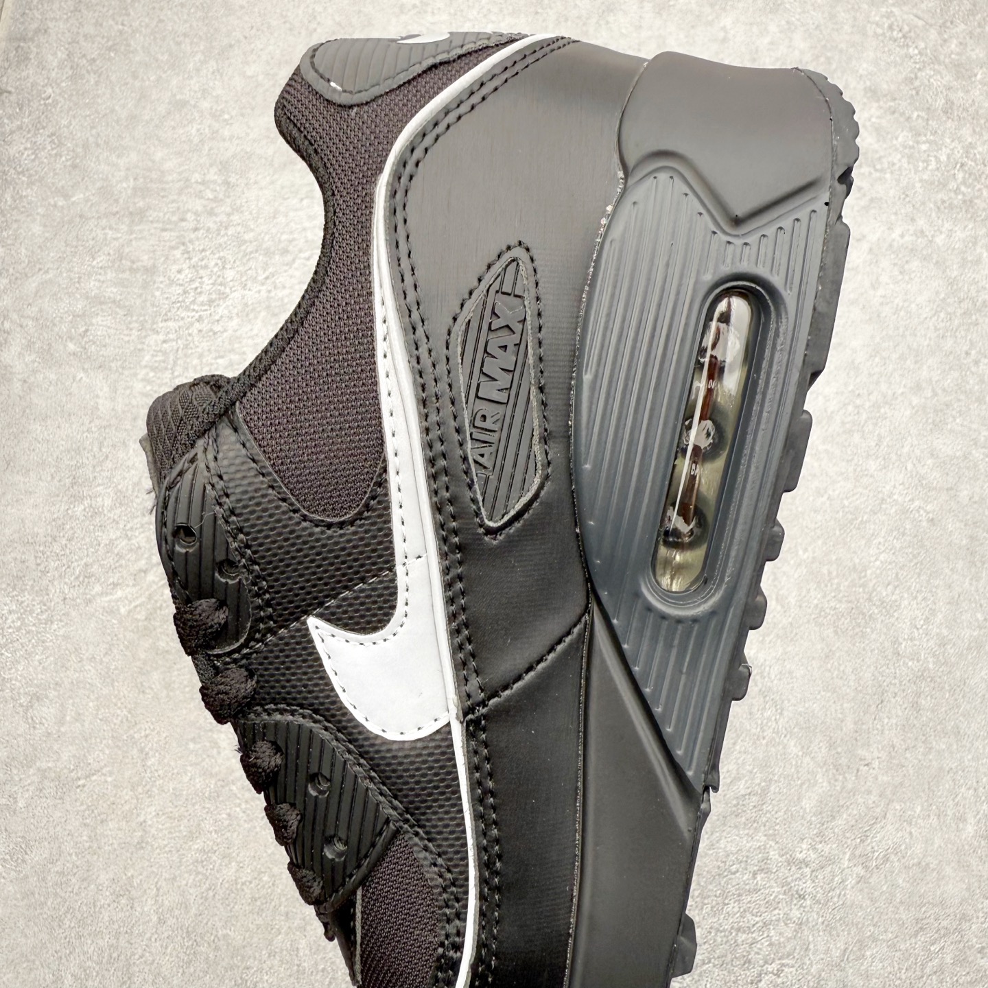 图片[7]-＃MX版 NK Air MAX 90 气垫复古减震跑步鞋 FV4517-002 经典重温 独家陆续补货 外单专供大厂出品 品质稳定 一百余色 终端操作 Air Max 90于1990年推出 来自Air Max系列 在Air Max 1的基础上改进而得 增加了气垫面积 外型上也更为流线 最特別的就是加入了菱纹塑胶嵌板 为Air Max 90增添了许多潮流气息 皮革鞋面 造就出色耐穿性和支撑力 Max Air缓震配置搭配泡棉中底 令Air Max 90轻盈而舒适 华夫格橡胶外底 铸就Air Max 90非凡的抓地力 而Air Max 90不仅是一双跑鞋 它成功跨越了时间的演进 成为了球鞋文化与潮流圈中最熟为人知的鞋款之一 尺码：36 36.5 37.5 38 38.5 39 40 40.5 41 42 42.5 43 44 44.5 45-选品中心