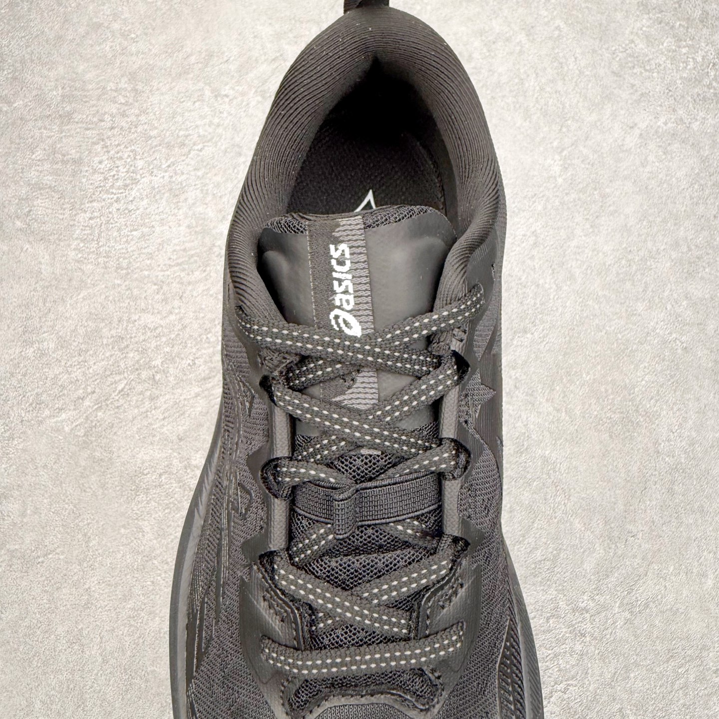 图片[5]-Asics Gel-Trabuco Max 4 舒适缓震轻便竞速 低帮跑步鞋 ASICS（亚瑟士）是日本实业家鬼冢喜八郎创立的跑鞋运动品牌，名字想法源自著名的拉丁谚语“AnimaSana In Corpore Sano”，意为“健全的精神寓于强健的体魄”。正如其名字的含义，ASICS亚瑟士一直坚信保持身体的健康与活力是打造健康快乐的生活方式的最佳途径。亚瑟士的跑鞋、篮球鞋等系列集专业与美貌于一身，拥有极高的热度。2016年，ASICS在“2016年日本最佳全球品牌”排行榜名列第17名。尺码：36 37 37.5 38 39 39.5 40 40.5 41.5 42 42.5 43.5 44 45-选品中心