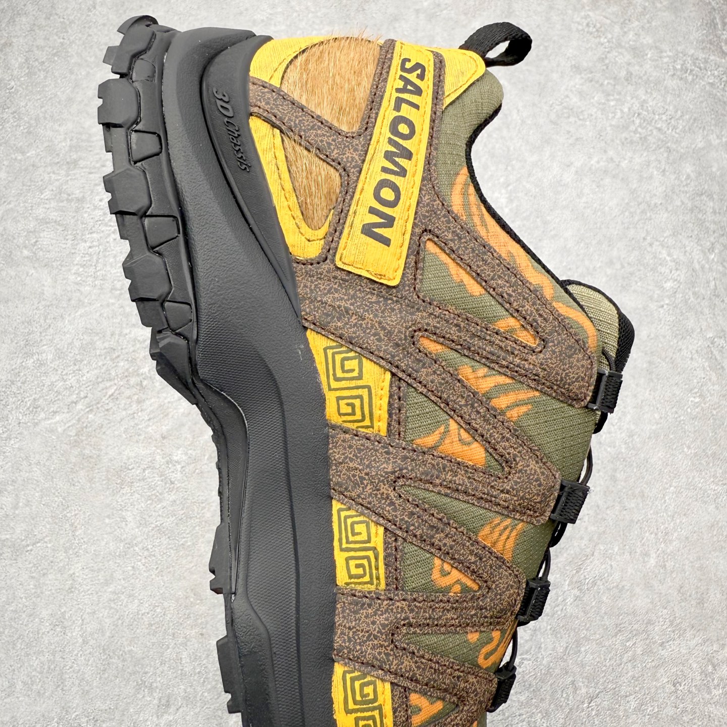 图片[6]-SALOMON XA Pro 3D ADV 萨洛蒙潮流越野机能户外功能鞋 纯原外贸平台特供订单 耗时半年巨作 全套原纸板楦头开发 原厂特供网布配套加持 确保原汁原味 完美呈现版型 原档数据独家私模五层组合大底 原装Ortholite轻量化鞋垫 中底布带钢印编号 原厂TPU锁扣 进口港宝加持 后跟自然饱满 还原公司包裹性 鞋面采用SENSIFT贴合技术 全方位贴合包裹脚型 鞋跟部鞋底牵引设计 提供强大的抓地性能 更适应野外崎岖不平的道路 其3D ADVANCED CHASSIS底盘 材料轻量大化 钉齿设计更具稳定性 防护性 鞋底易磨损区运用CONTAGRIP高耐磨材料 应对城市硬质路面长距离跑考验 尺码：36 36.5 37.5 38 38.5 39 40 40.5 41 42 42.5 43 44 44.5 45-选品中心