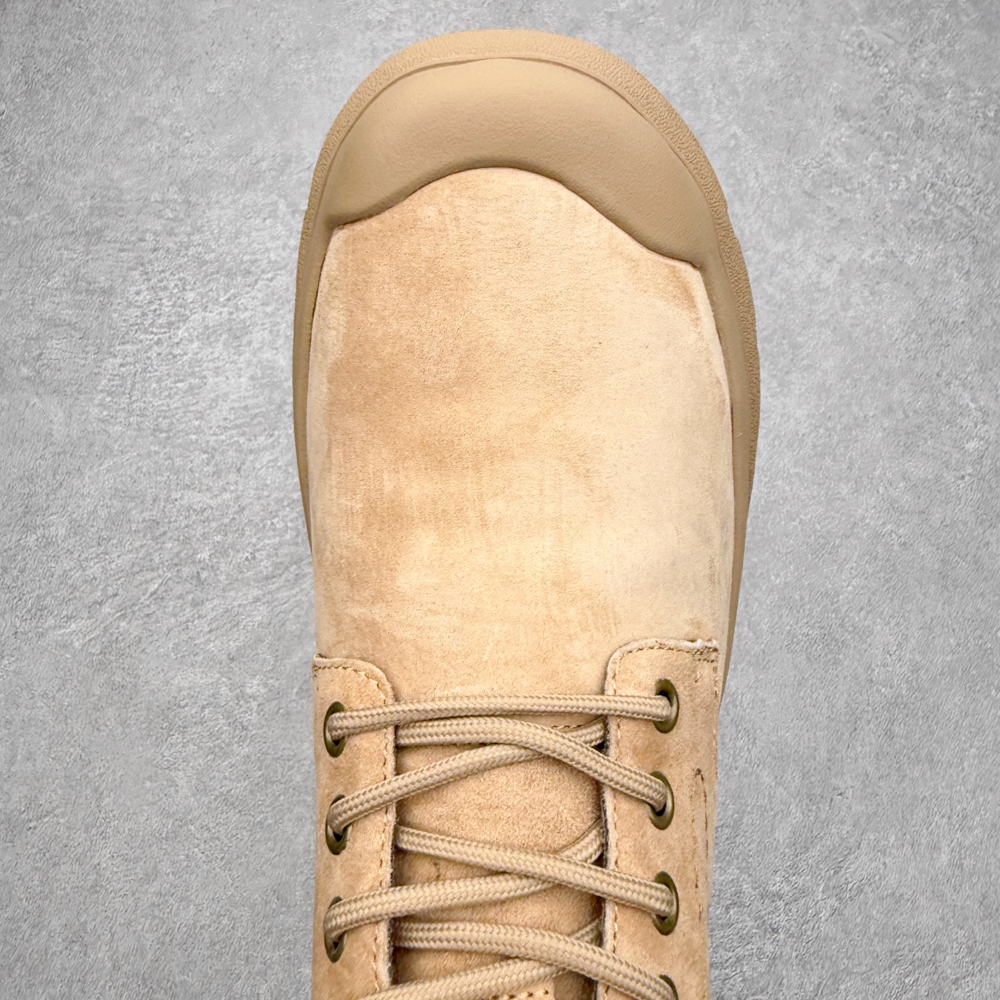 图片[4]-CAT卡特 硬汉推土机品牌经典百搭户外中帮休闲马丁靴 广东大厂品质 秋冬新款 时尚潮流搭配 面料釆用意大利进口磨砂牛皮 全鞋真牛皮材料 大底到五金都是代工厂原材料制作 好货不杀猪 首单质量严格把控 全套官网统一包装 今年冬季防寒户外专用产品 日常随意搭配 型男必备 尺码：39 40 41 42 43 44 (偏大一码)-选品中心