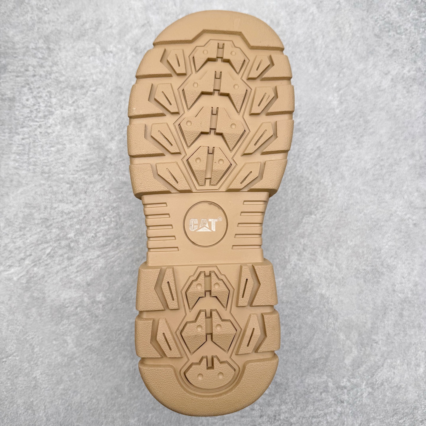 图片[9]-CAT卡特 硬汉推土机品牌经典百搭户外中帮休闲马丁靴 广东大厂品质 秋冬新款 时尚潮流搭配 面料釆用意大利进口磨砂牛皮 全鞋真牛皮材料 大底到五金都是代工厂原材料制作 好货不杀猪 首单质量严格把控 全套官网统一包装 今年冬季防寒户外专用产品 日常随意搭配 型男必备 尺码：39 40 41 42 43 44 (偏大一码)-选品中心