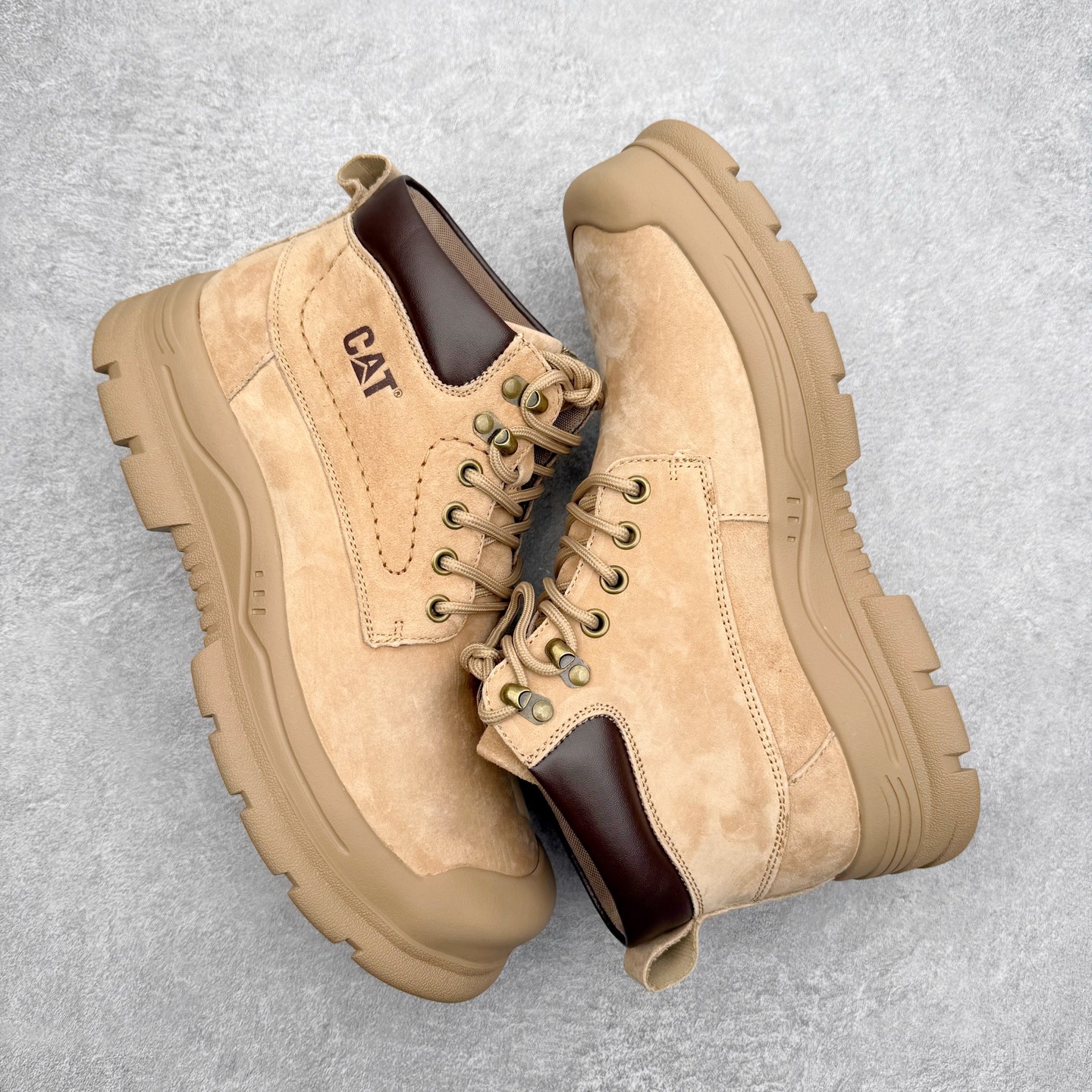 图片[3]-CAT卡特 硬汉推土机品牌经典百搭户外中帮休闲马丁靴 广东大厂品质 秋冬新款 时尚潮流搭配 面料釆用意大利进口磨砂牛皮 全鞋真牛皮材料 大底到五金都是代工厂原材料制作 好货不杀猪 首单质量严格把控 全套官网统一包装 今年冬季防寒户外专用产品 日常随意搭配 型男必备 尺码：39 40 41 42 43 44 (偏大一码)-选品中心