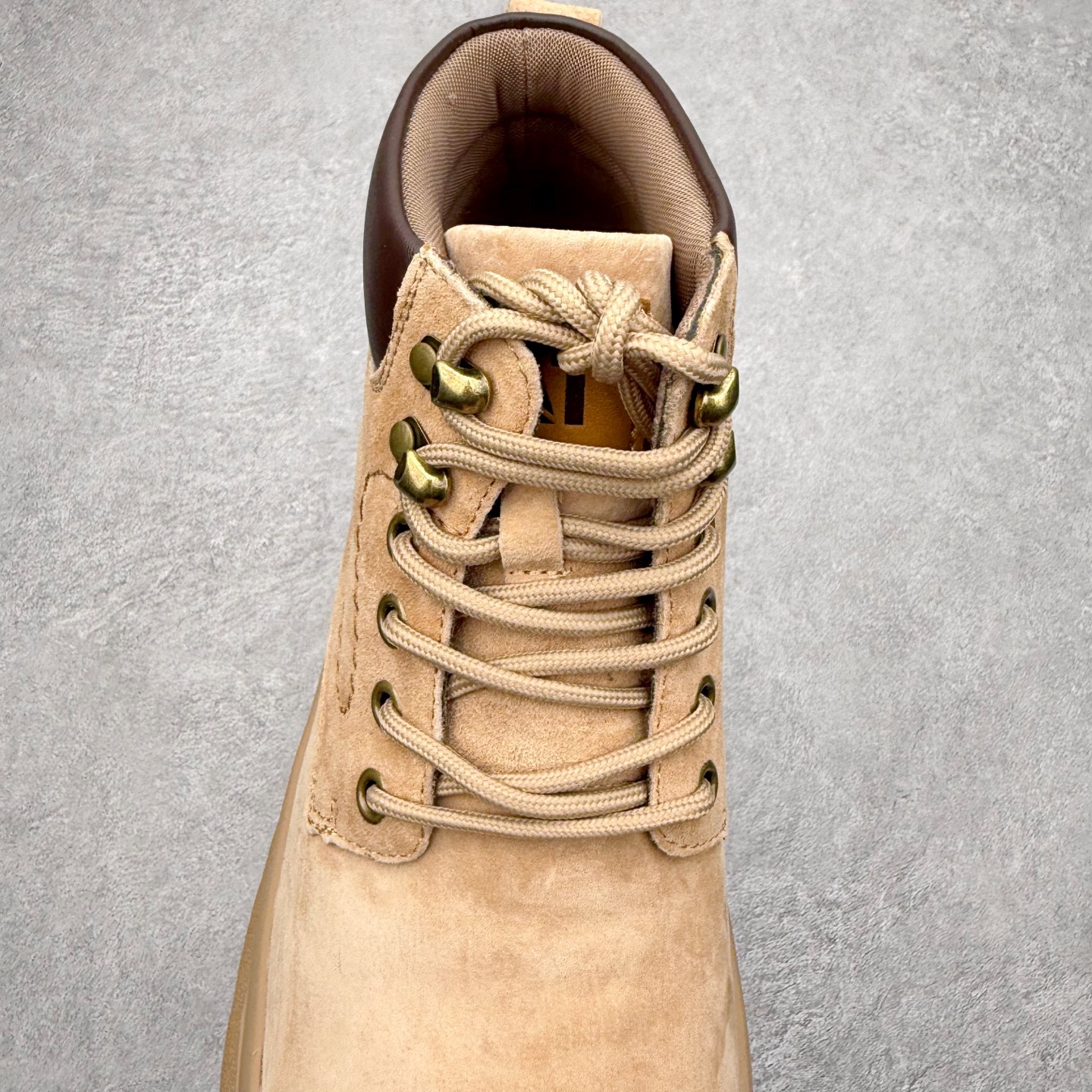 图片[5]-CAT卡特 硬汉推土机品牌经典百搭户外中帮休闲马丁靴 广东大厂品质 秋冬新款 时尚潮流搭配 面料釆用意大利进口磨砂牛皮 全鞋真牛皮材料 大底到五金都是代工厂原材料制作 好货不杀猪 首单质量严格把控 全套官网统一包装 今年冬季防寒户外专用产品 日常随意搭配 型男必备 尺码：39 40 41 42 43 44 (偏大一码)-选品中心