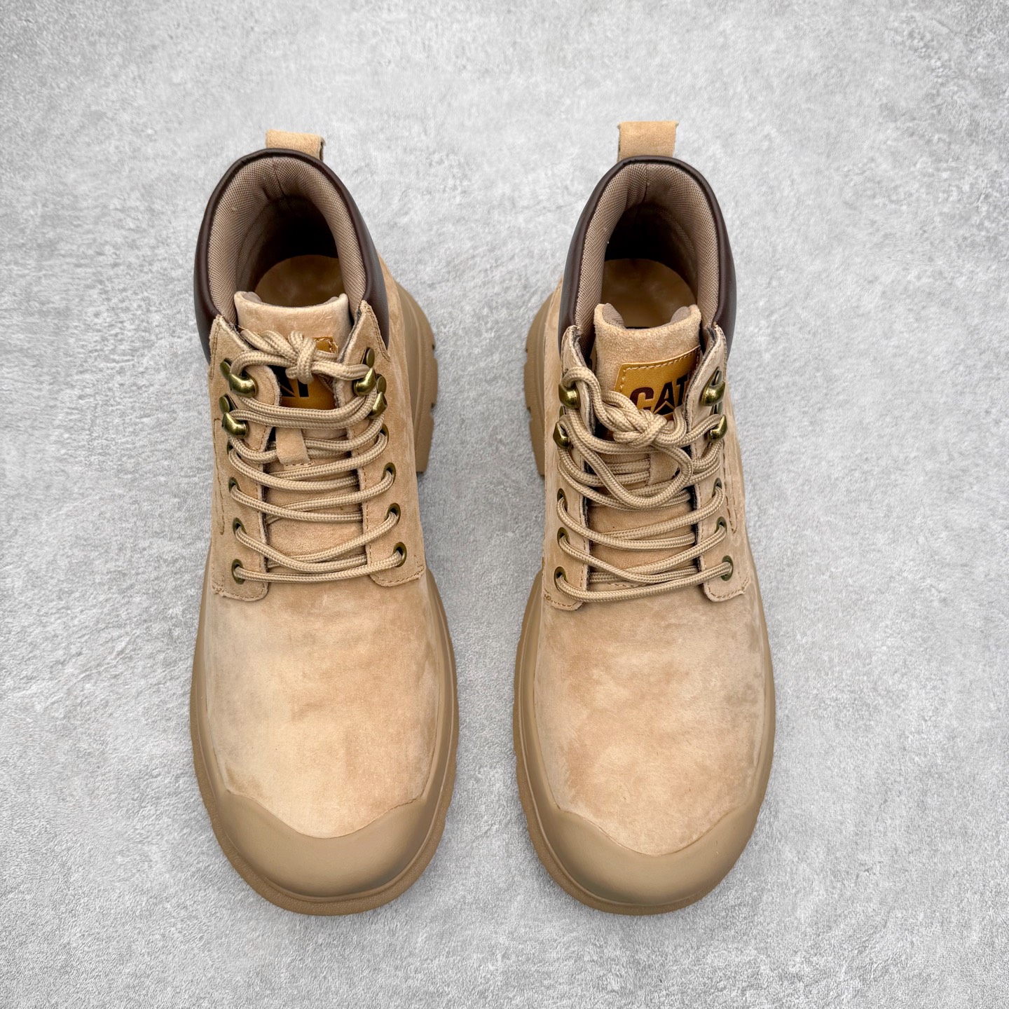 图片[2]-CAT卡特 硬汉推土机品牌经典百搭户外中帮休闲马丁靴 广东大厂品质 秋冬新款 时尚潮流搭配 面料釆用意大利进口磨砂牛皮 全鞋真牛皮材料 大底到五金都是代工厂原材料制作 好货不杀猪 首单质量严格把控 全套官网统一包装 今年冬季防寒户外专用产品 日常随意搭配 型男必备 尺码：39 40 41 42 43 44 (偏大一码)-选品中心