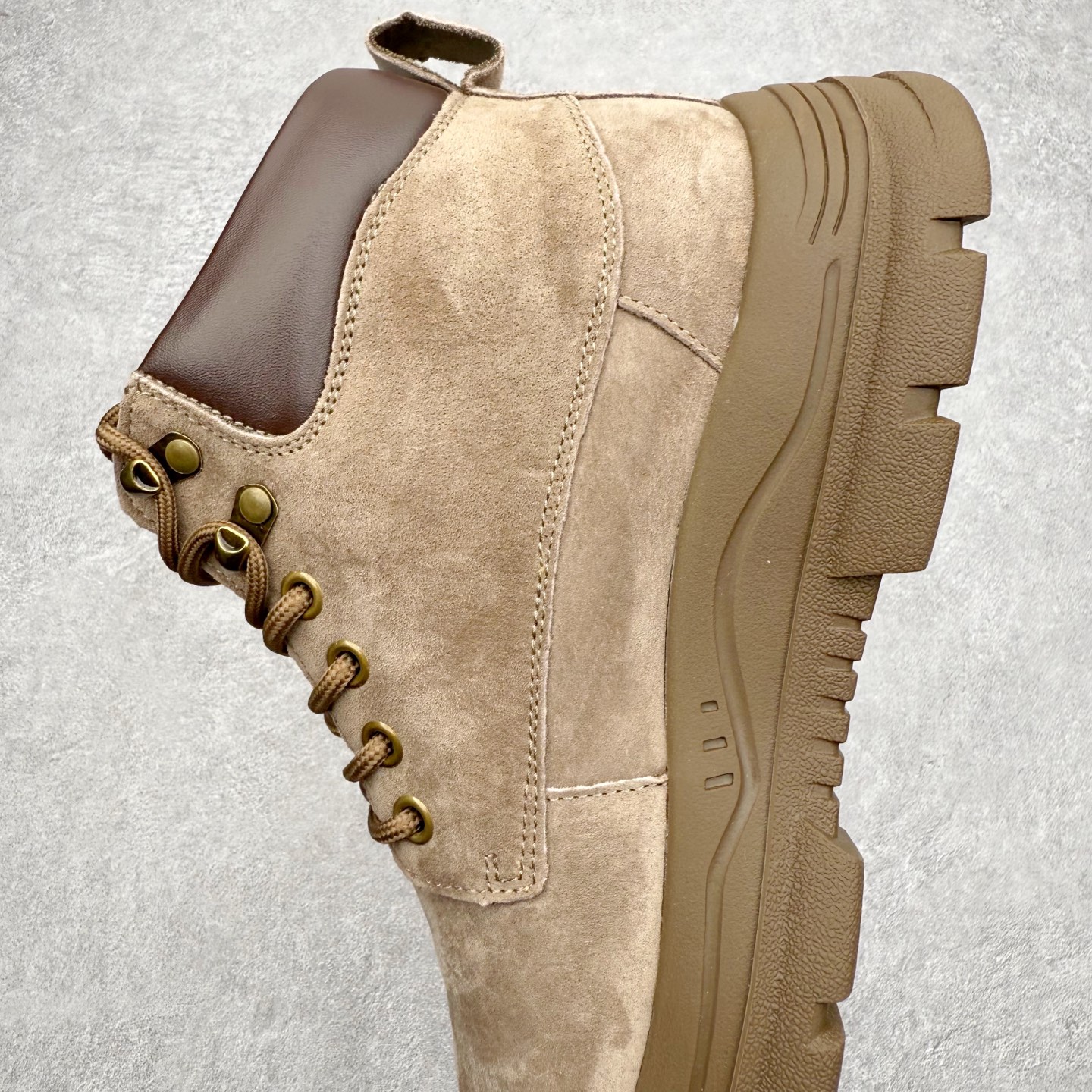 图片[7]-CAT卡特 硬汉推土机品牌经典百搭户外中帮休闲马丁靴 广东大厂品质 秋冬新款 时尚潮流搭配 面料釆用意大利进口磨砂牛皮 全鞋真牛皮材料 大底到五金都是代工厂原材料制作 好货不杀猪 首单质量严格把控 全套官网统一包装 今年冬季防寒户外专用产品 日常随意搭配 型男必备 尺码：39 40 41 42 43 44 (偏大一码)-选品中心