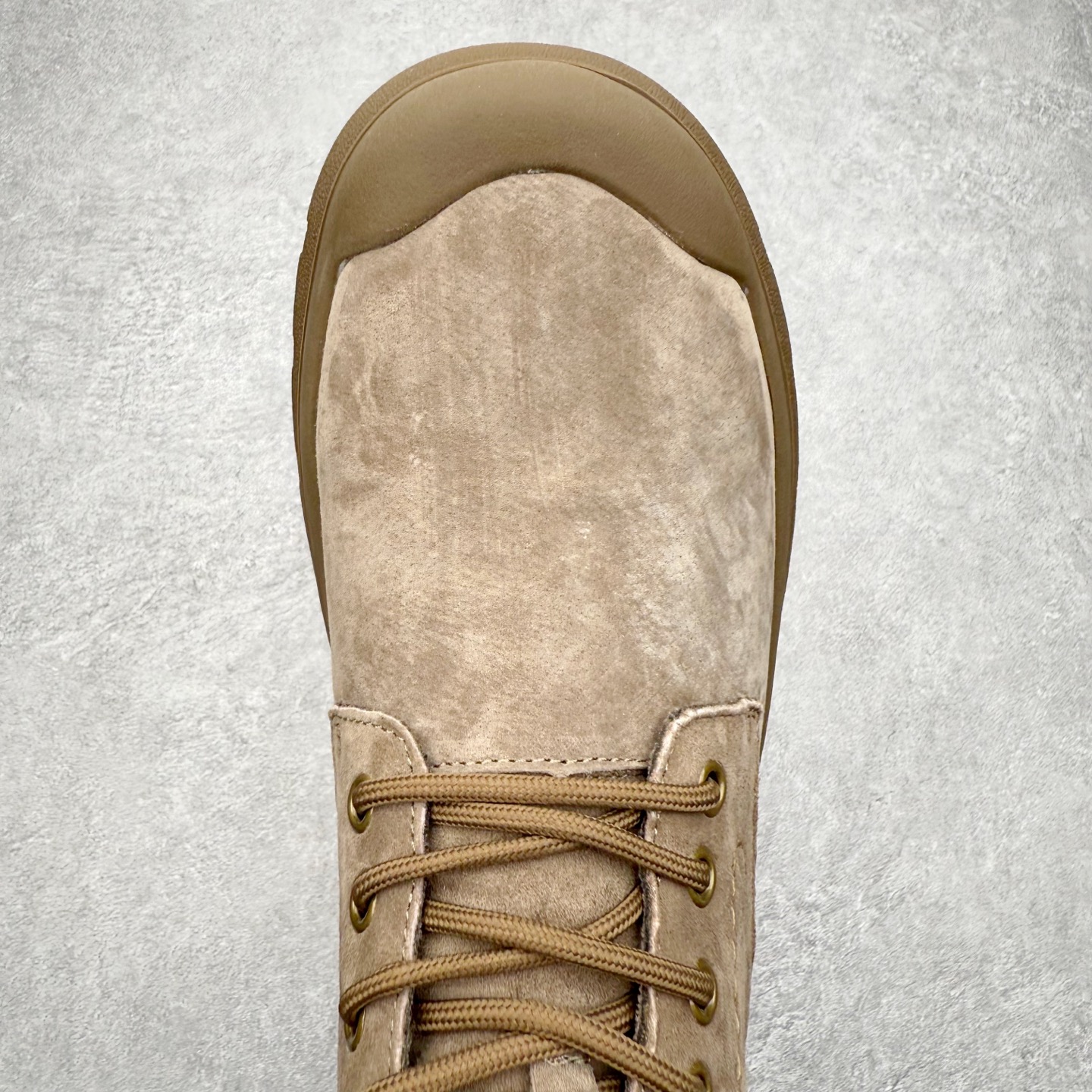 图片[4]-CAT卡特 硬汉推土机品牌经典百搭户外中帮休闲马丁靴 广东大厂品质 秋冬新款 时尚潮流搭配 面料釆用意大利进口磨砂牛皮 全鞋真牛皮材料 大底到五金都是代工厂原材料制作 好货不杀猪 首单质量严格把控 全套官网统一包装 今年冬季防寒户外专用产品 日常随意搭配 型男必备 尺码：39 40 41 42 43 44 (偏大一码)-选品中心