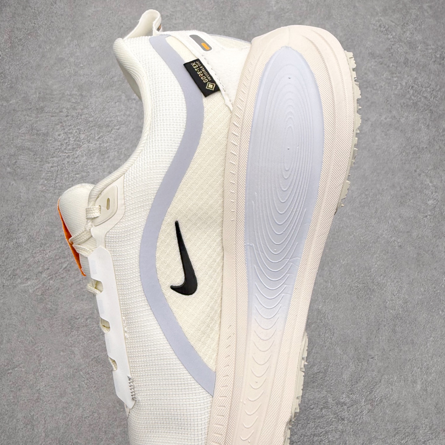 图片[7]-NK Vomero 18 GTX 时尚舒适 网布防滑耐磨 低帮跑步鞋 实拍调校N版已经零色差零失真 百分百还原实物色彩所见即所得 不存在货不对板色差等低级问题 选购参考实物拍摄 不混卖不参货 只用心做好货严格选品 承诺混一赔十 尺码：36 36.5 37.5 38 38.5 39 40 40.5 41 42 42.5 43 44 44.5 45-选品中心