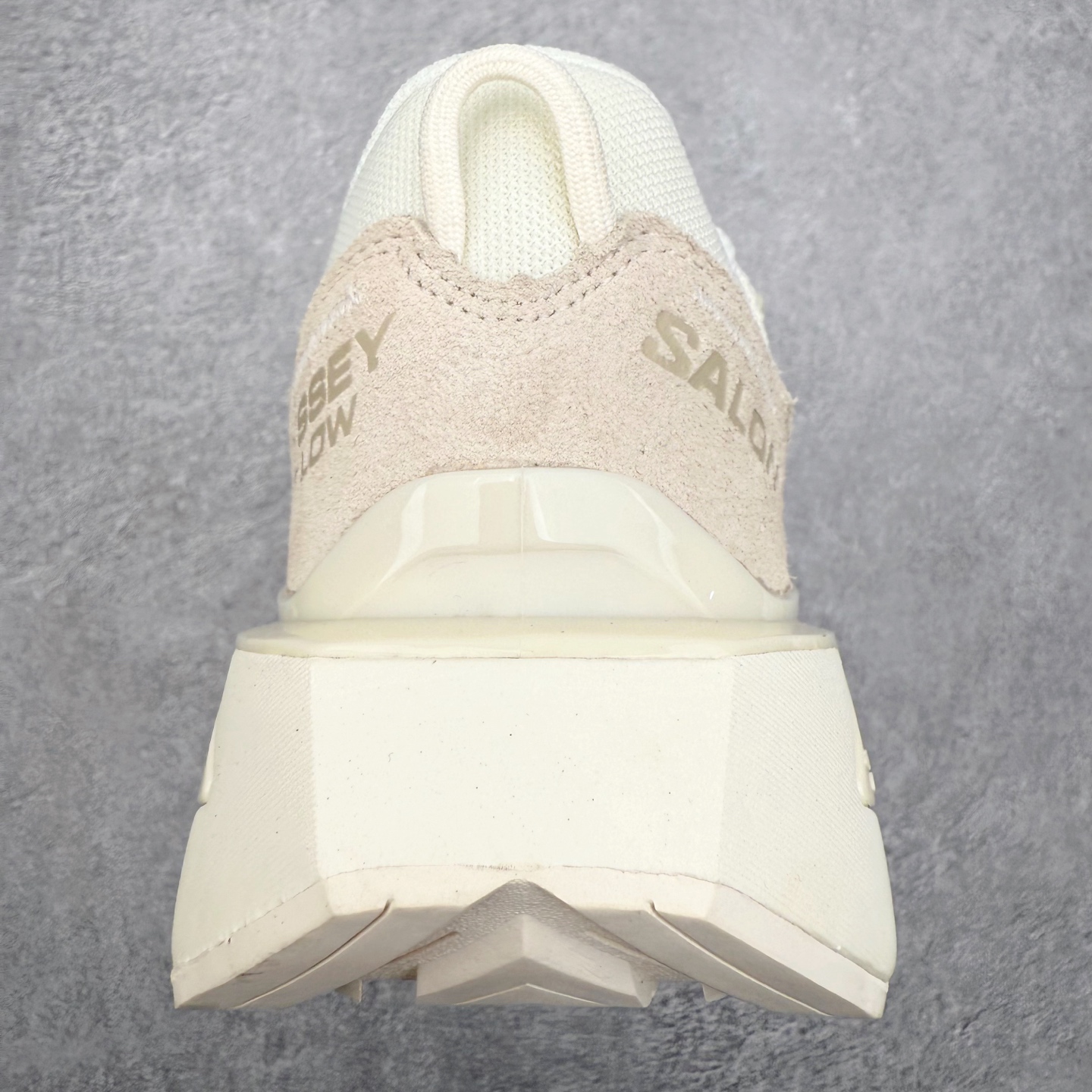 图片[8]-SALOMON萨洛蒙 ODYSSEY ELMT LOW LTR 时尚简约舒适美观 防滑耐磨 低帮 户外功能鞋 男女同款 棕褐色 SALOMON诞生于1947年的法国阿尔卑斯山区，全球知名的户外运动品牌。一直致力于推动滑雪、越野跑等山地运动的发展及产品的进步。其产品设计致力于追求创新和发掘产品的性能极限，帮助喜欢自由的人在山地间不断挑战自我。实拍调校N版已经零色差零失真 百分百还原实物色彩所见即所得 不存在货不对板色差等低级问题 选购参考实物拍摄 不混卖不参货 只用心做好货严格选品 承诺混一赔十 尺码：36 36.5 37.5 38 38.5 39 40 40.5 41 42 42.5 43 44 44.5 45-选品中心