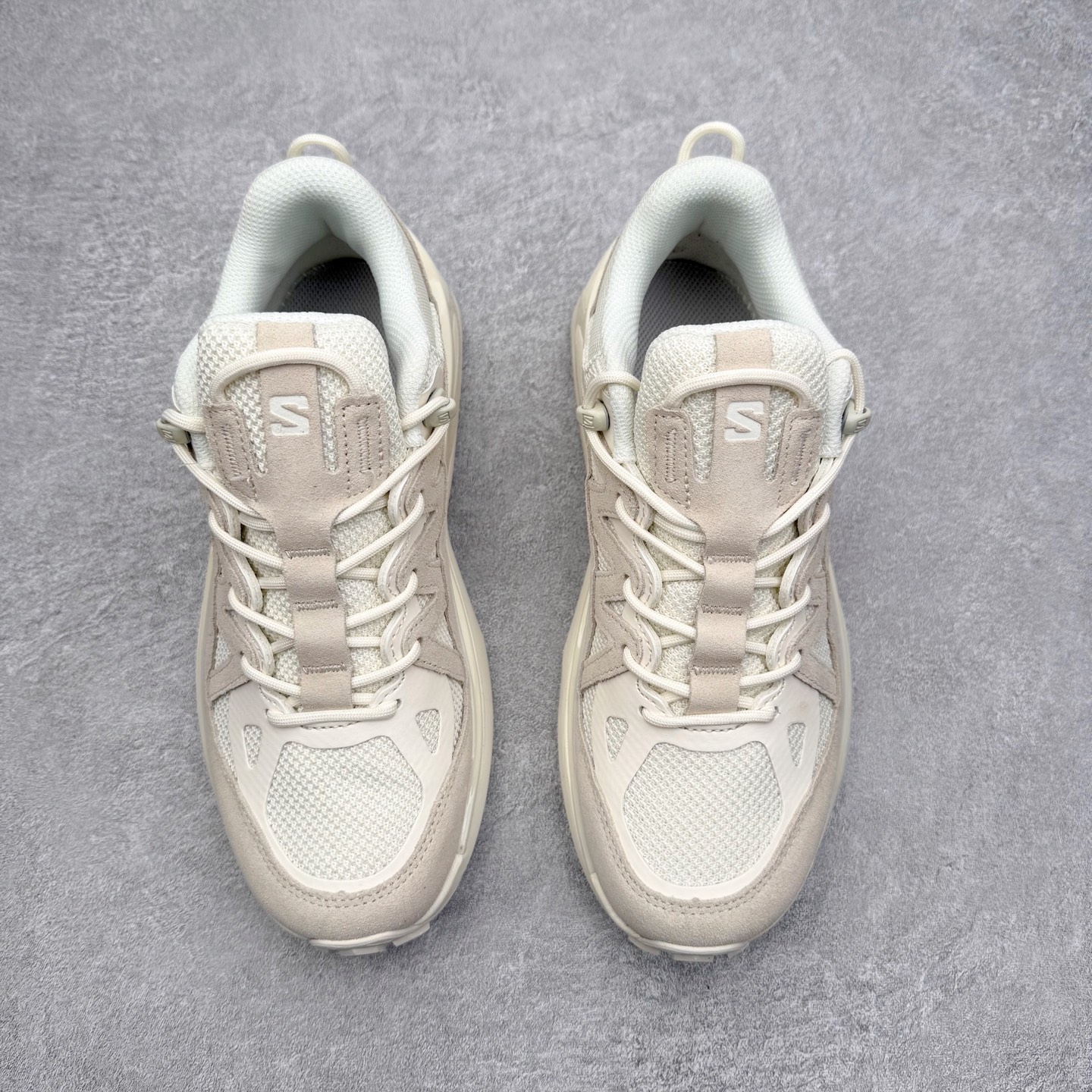 图片[2]-SALOMON萨洛蒙 ODYSSEY ELMT LOW LTR 时尚简约舒适美观 防滑耐磨 低帮 户外功能鞋 男女同款 棕褐色 SALOMON诞生于1947年的法国阿尔卑斯山区，全球知名的户外运动品牌。一直致力于推动滑雪、越野跑等山地运动的发展及产品的进步。其产品设计致力于追求创新和发掘产品的性能极限，帮助喜欢自由的人在山地间不断挑战自我。实拍调校N版已经零色差零失真 百分百还原实物色彩所见即所得 不存在货不对板色差等低级问题 选购参考实物拍摄 不混卖不参货 只用心做好货严格选品 承诺混一赔十 尺码：36 36.5 37.5 38 38.5 39 40 40.5 41 42 42.5 43 44 44.5 45-选品中心