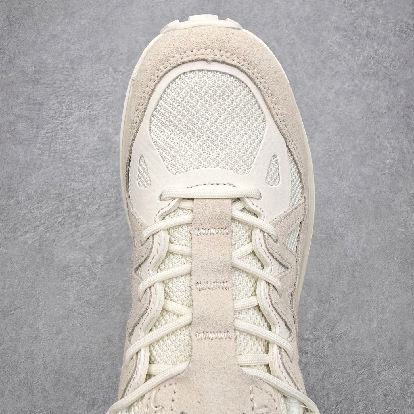 图片[4]-SALOMON萨洛蒙 ODYSSEY ELMT LOW LTR 时尚简约舒适美观 防滑耐磨 低帮 户外功能鞋 男女同款 棕褐色 SALOMON诞生于1947年的法国阿尔卑斯山区，全球知名的户外运动品牌。一直致力于推动滑雪、越野跑等山地运动的发展及产品的进步。其产品设计致力于追求创新和发掘产品的性能极限，帮助喜欢自由的人在山地间不断挑战自我。实拍调校N版已经零色差零失真 百分百还原实物色彩所见即所得 不存在货不对板色差等低级问题 选购参考实物拍摄 不混卖不参货 只用心做好货严格选品 承诺混一赔十 尺码：36 36.5 37.5 38 38.5 39 40 40.5 41 42 42.5 43 44 44.5 45-选品中心