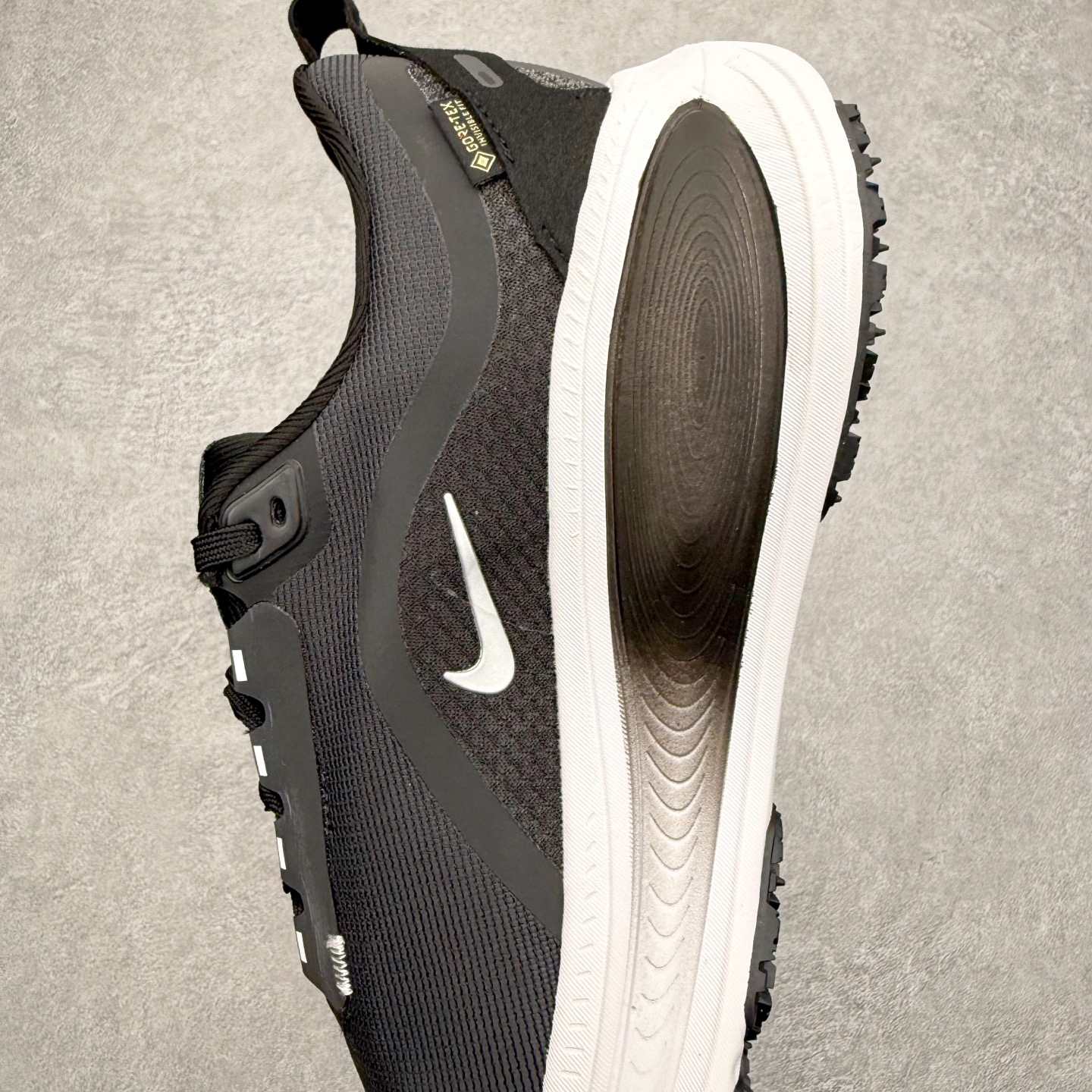 图片[7]-NK Vomero 18 GTX 时尚舒适 网布防滑耐磨 低帮跑步鞋 实拍调校N版已经零色差零失真 百分百还原实物色彩所见即所得 不存在货不对板色差等低级问题 选购参考实物拍摄 不混卖不参货 只用心做好货严格选品 承诺混一赔十 尺码：36 36.5 37.5 38 38.5 39 40 40.5 41 42 42.5 43 44 44.5 45-选品中心