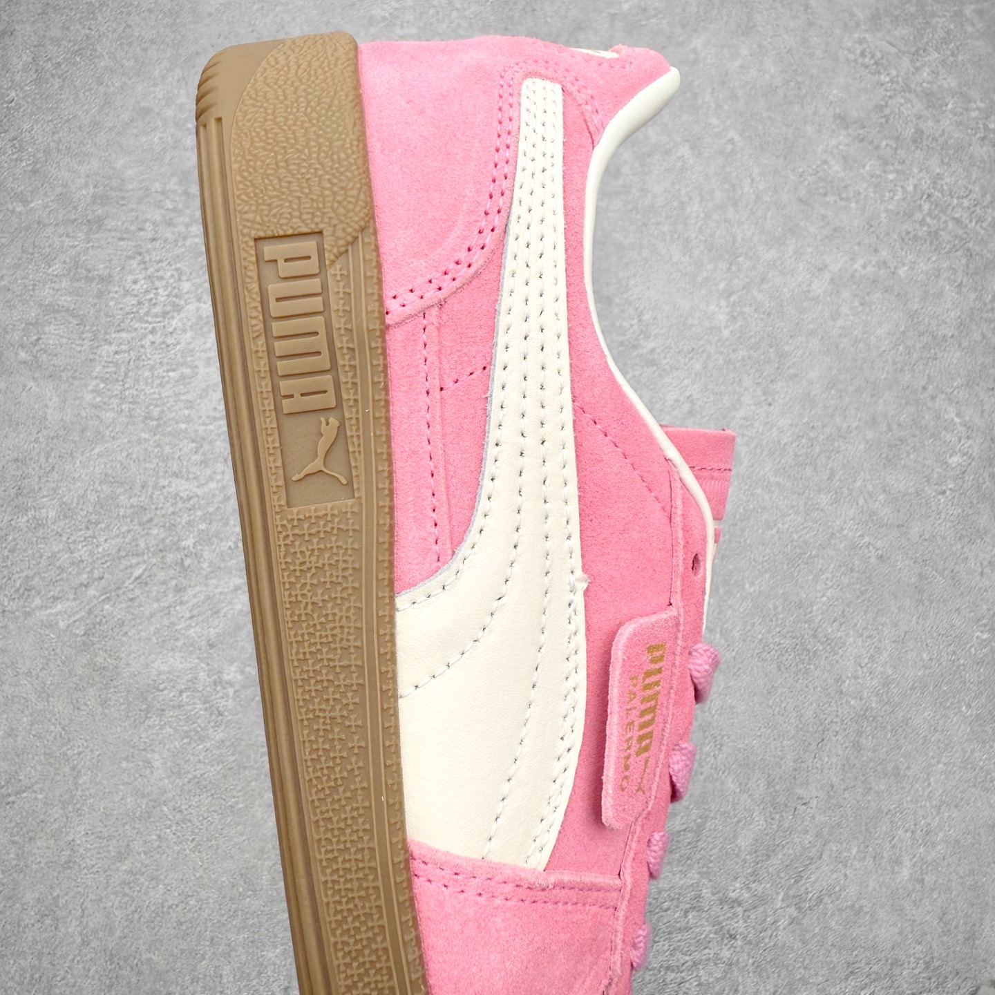 图片[6]-PUMA Palermo Trainer 彪马防滑耐磨低帮德训休闲板鞋 简约又不失设计巧思的帅气风格让它轻松驾驭日常休闲或滑板场合 运动兼具匠心 细节彰显品质 衬垫边缘以提供支撑和灵活性 强化鞋头以承受持续的磨损 耐磨性强 稳定性高 抓地更牢 不易打滑 尺码： 35 36 36.5 37.5 38 38.5 39 40 40.5 41 42 42.5 43 44 45-选品中心