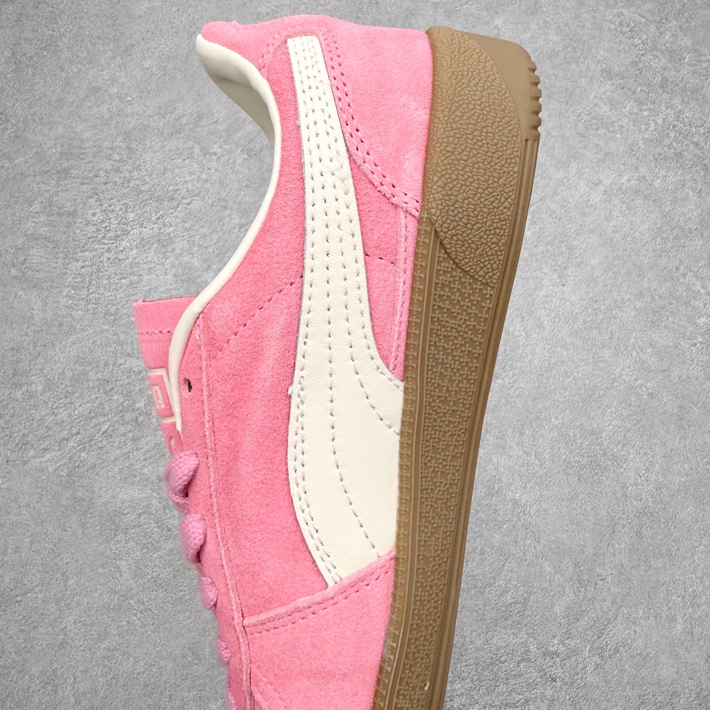 图片[7]-PUMA Palermo Trainer 彪马防滑耐磨低帮德训休闲板鞋 简约又不失设计巧思的帅气风格让它轻松驾驭日常休闲或滑板场合 运动兼具匠心 细节彰显品质 衬垫边缘以提供支撑和灵活性 强化鞋头以承受持续的磨损 耐磨性强 稳定性高 抓地更牢 不易打滑 尺码： 35 36 36.5 37.5 38 38.5 39 40 40.5 41 42 42.5 43 44 45-选品中心