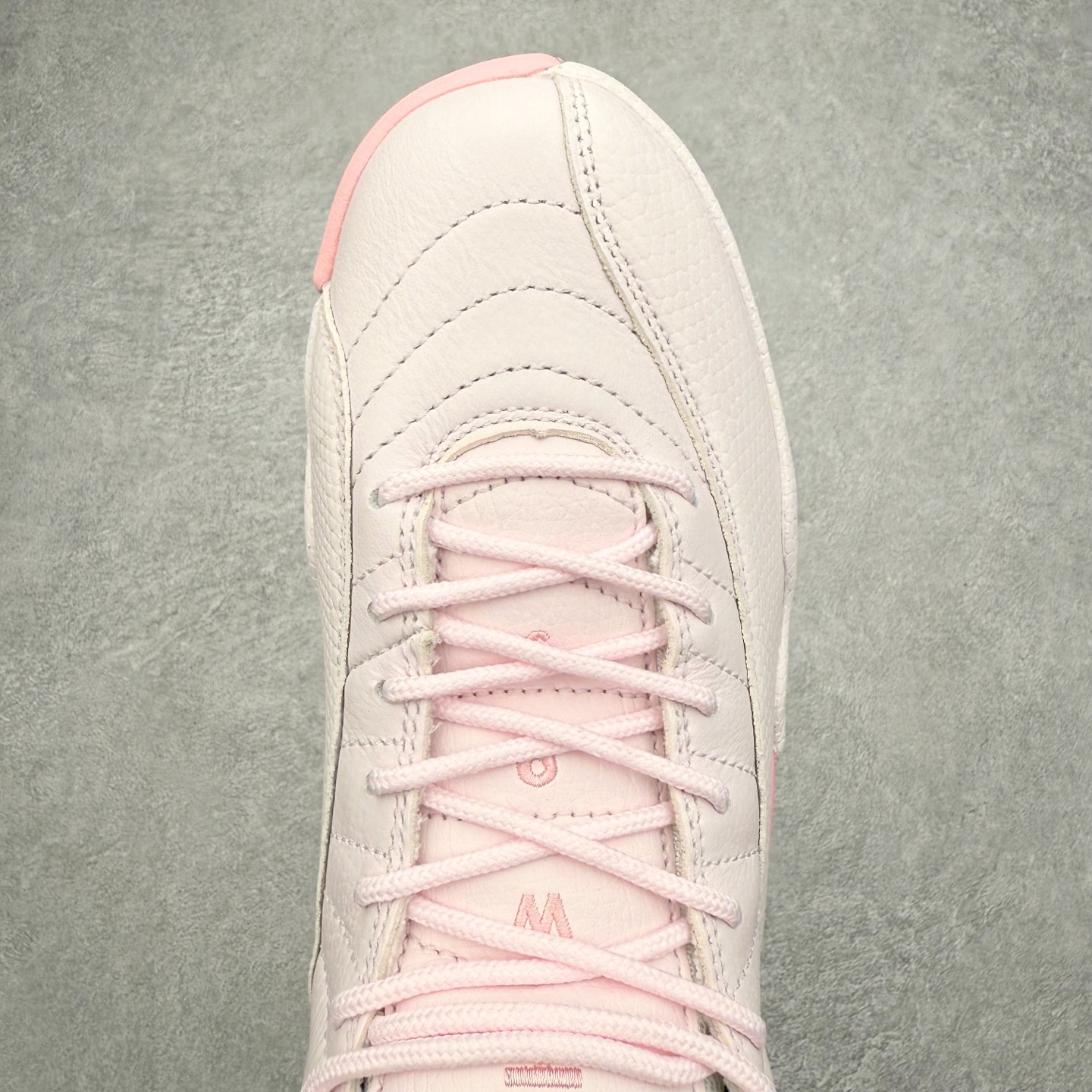 图片[4]-＃纯原 Air Jordan AJ12 Retro 白粉 货号：510815-600 外贸特供批次 原楦原档案数据开模打造 原汁原味12代鞋型 进口原厂皮料 原厂碳板 原装材料 原厂定制金属扣 原厂电绣 支持与公司货全方位对比 只服务于5%懂鞋的高端客户 发国外可支持各种retail商店充正寄售 尺码：36 36.5 37.5 38 38.5 39 40-选品中心