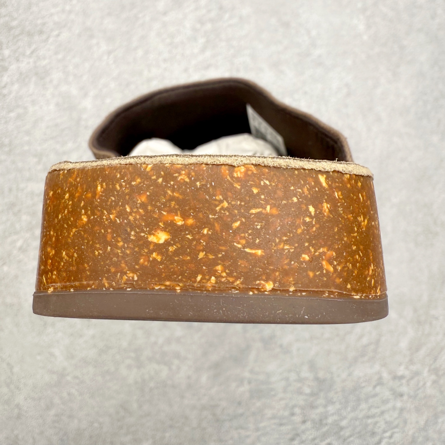 图片[8]-AD Originals Adimule 舒适百搭防磨包头拖鞋 男女同款 实拍调校N版已经零色差零失真 百分百还原实物色彩所见即所得 不存在货不对板色差等低级问题 选购参考实物拍摄 不混卖不参货 只用心做好货严格选品 承诺混一赔十 尺码：36 36.5 37.5 38 38.5 39 40 40.5 41 42 42.5 43 44 44.5 45-选品中心