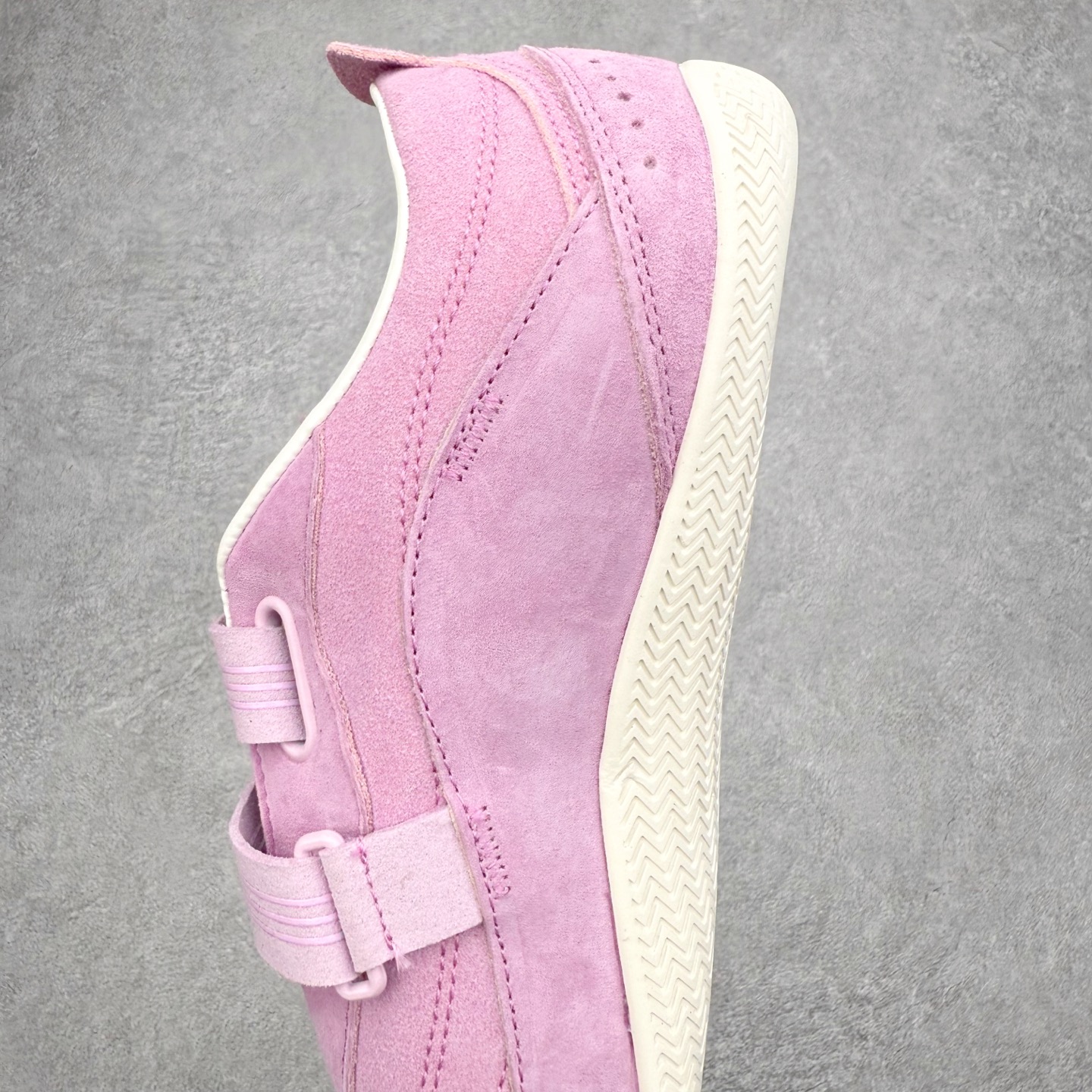 图片[7]-AD FOS URBAN REVERIE 舒适百搭 耐磨 低帮 生活休闲鞋 KJ4035 实拍调校N版已经零色差零失真 百分百还原实物色彩所见即所得 不存在货不对板色差等低级问题 选购参考实物拍摄 不混卖不参货 只用心做好货严格选品 承诺混一赔十 尺码：36 36.5 37.5 38 38.5 39 40 40.5 41 42 42.5 43 44 44.5 45-选品中心